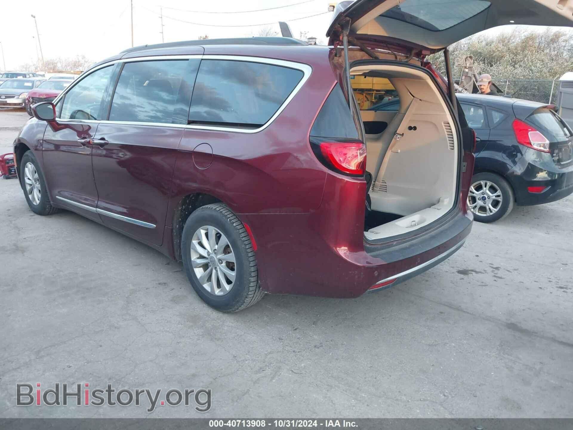 2017 CHRYSLER PACIFICA - VIN: 2C4RC1BGXHR665603 - Фото 3