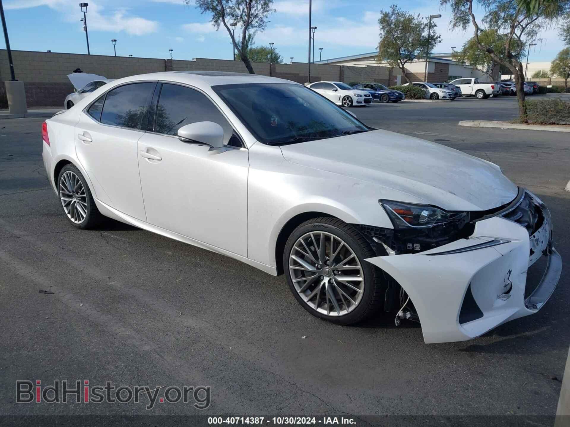Фотография JTHBA1D23H5057586 - LEXUS IS 200T 2017