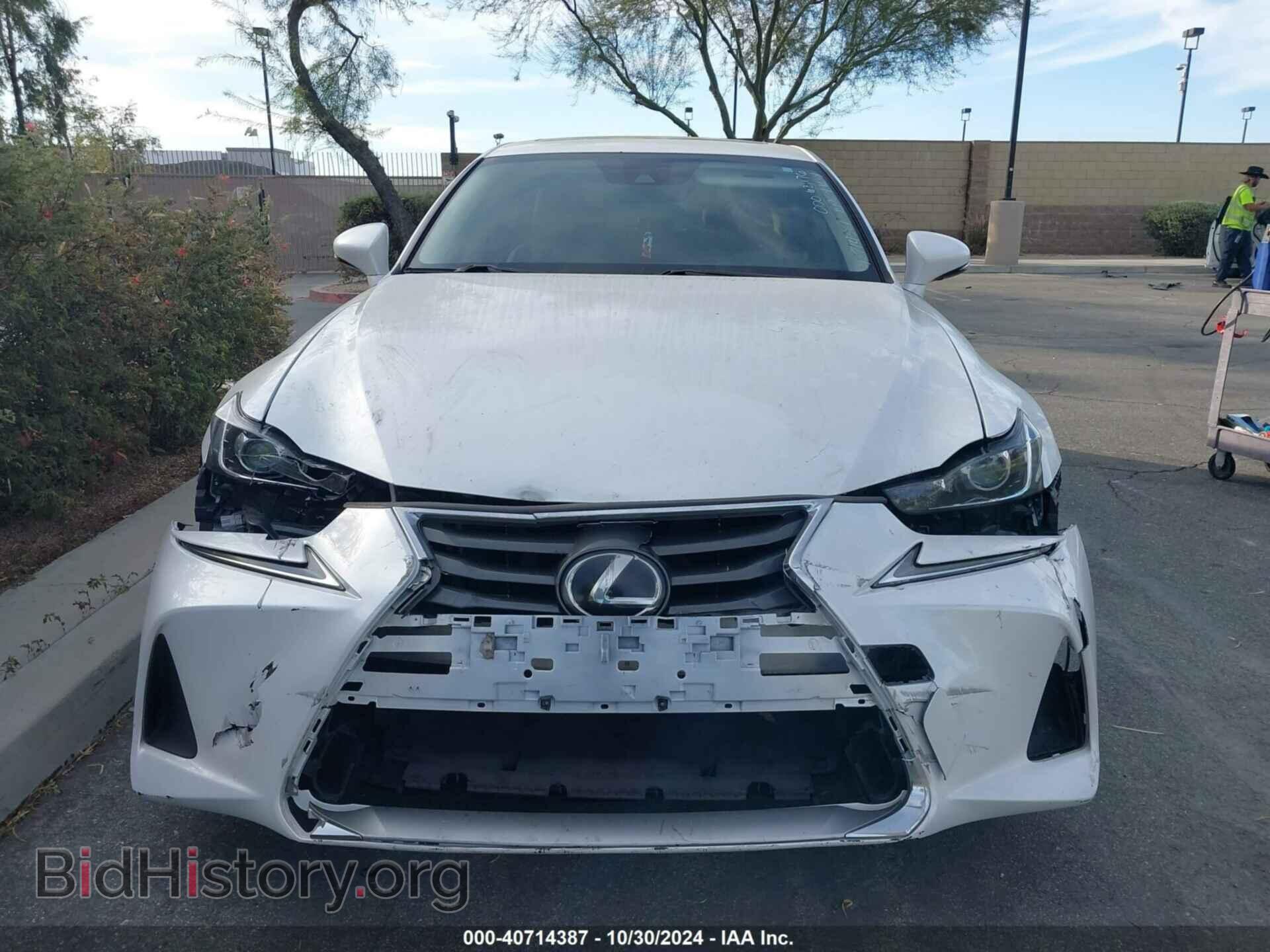 2017 LEXUS IS 200T - VIN: JTHBA1D23H5057586 - Фото 6