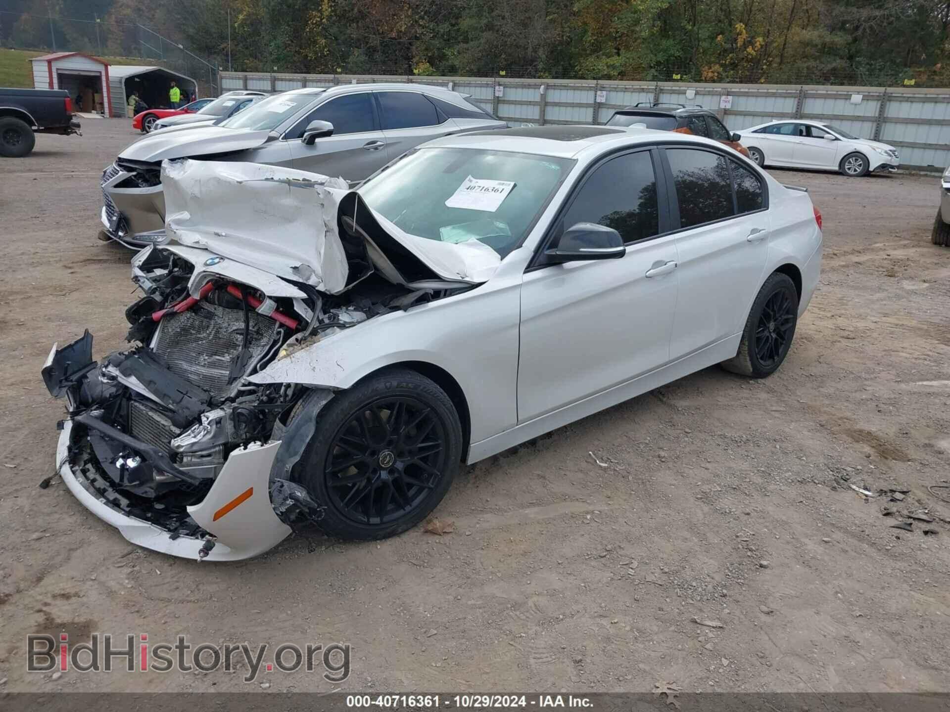 2015 BMW 320I - VIN: WBA3B1C52FK138587 - Фото 2