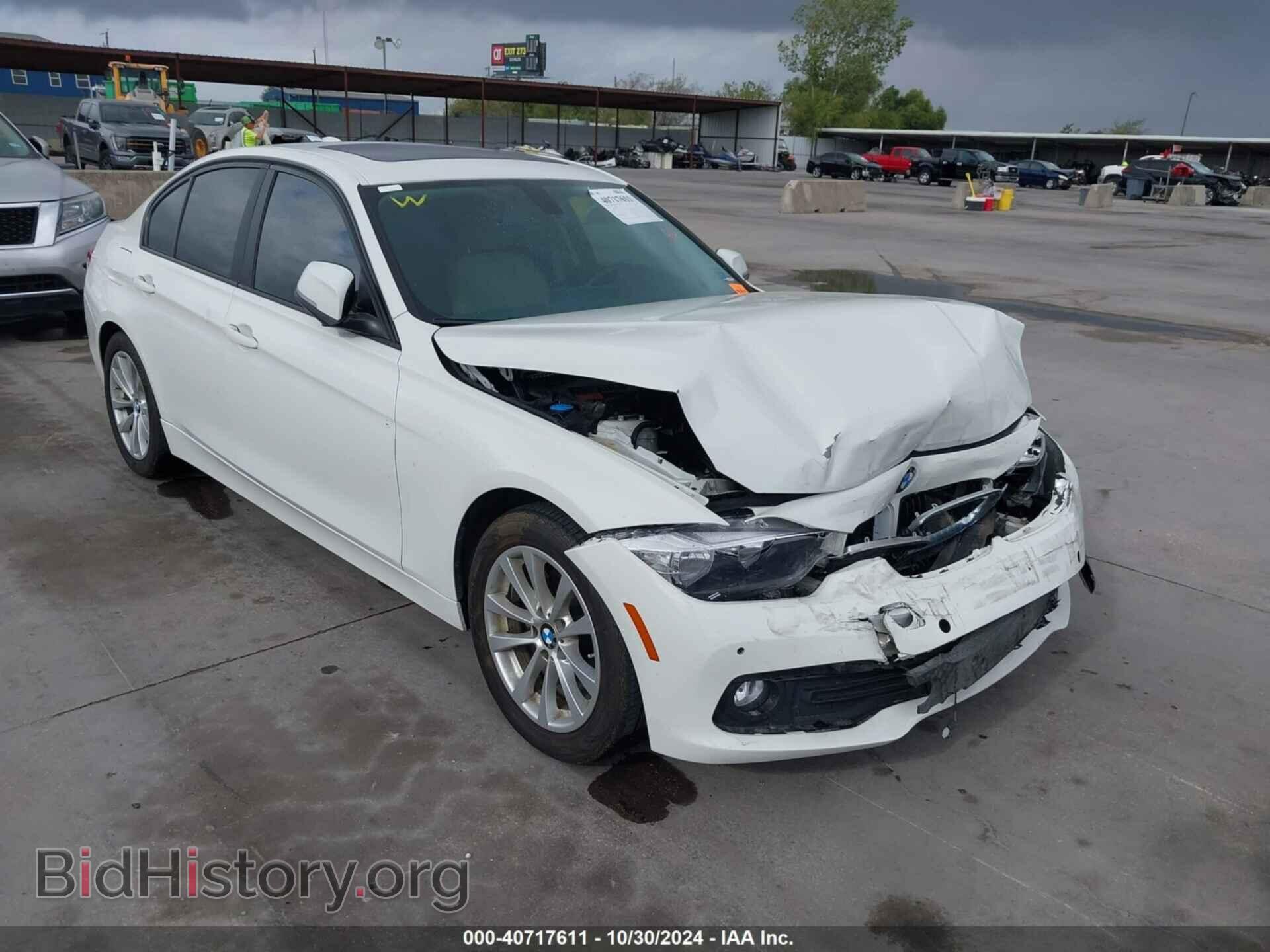 Photo WBA8A9C51HK620347 - BMW 320I 2017