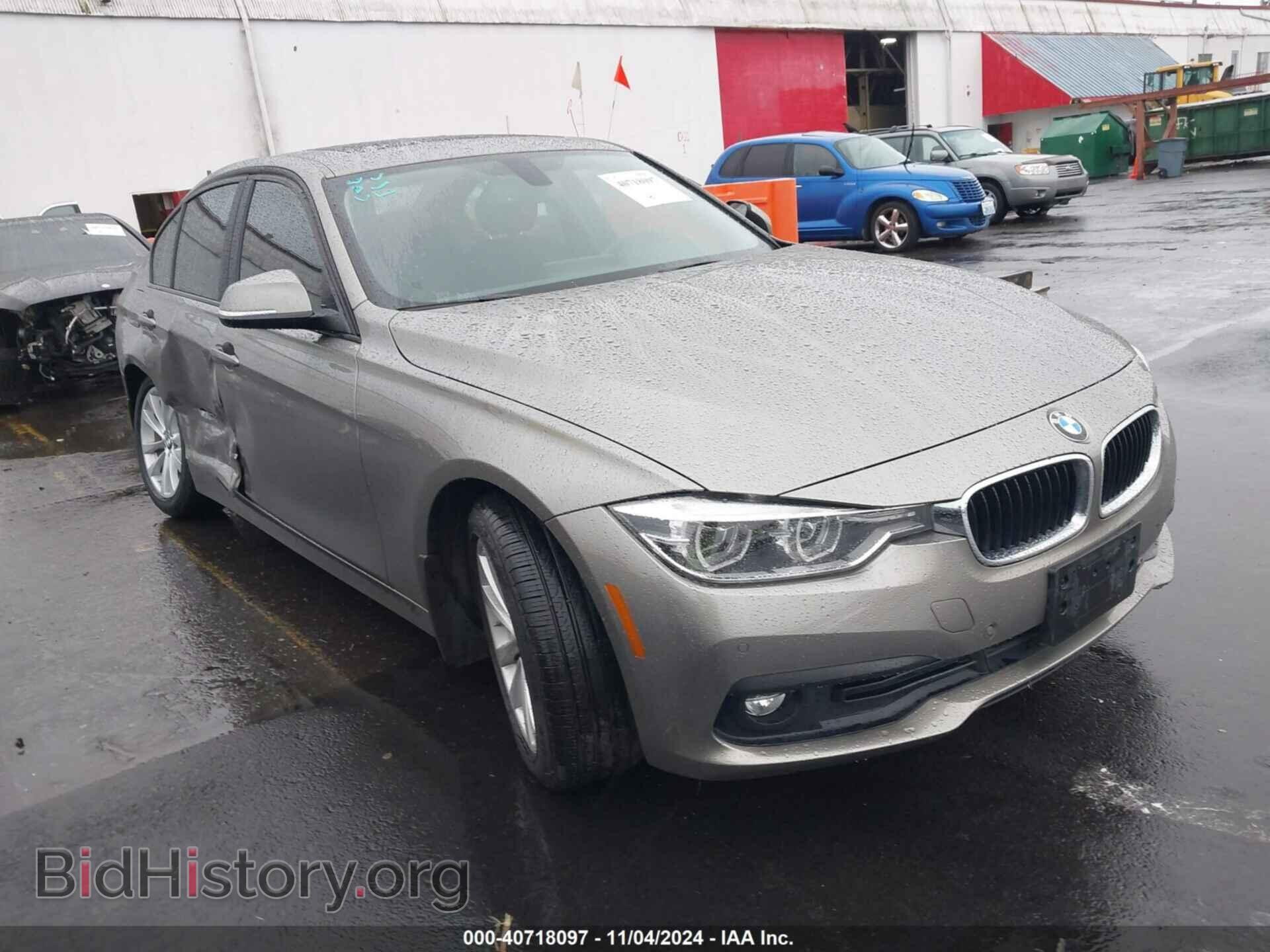 Photo WBA8A9C52HK619966 - BMW 320I 2017