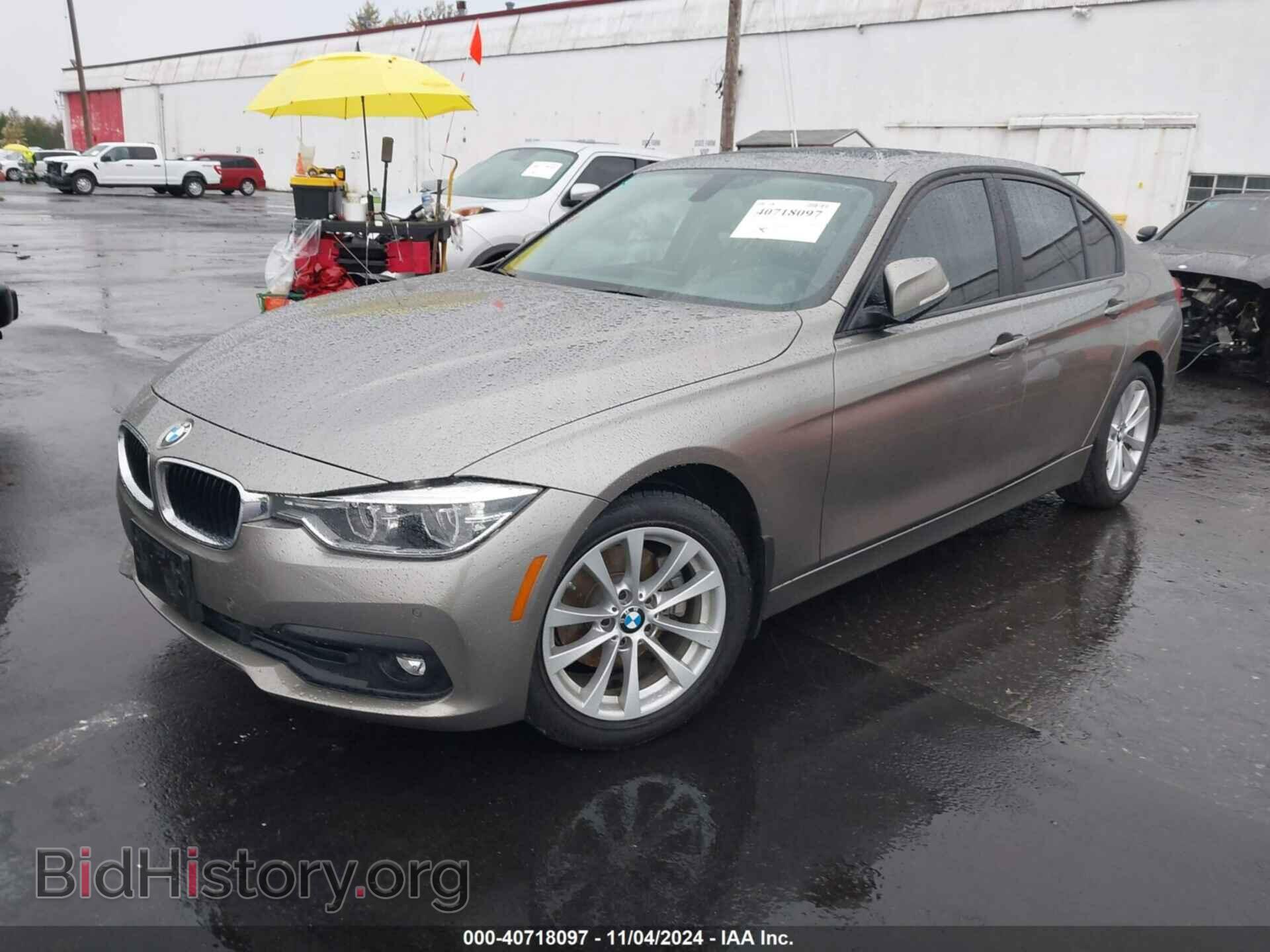 2017 BMW 320I - VIN: WBA8A9C52HK619966 - Фото 2
