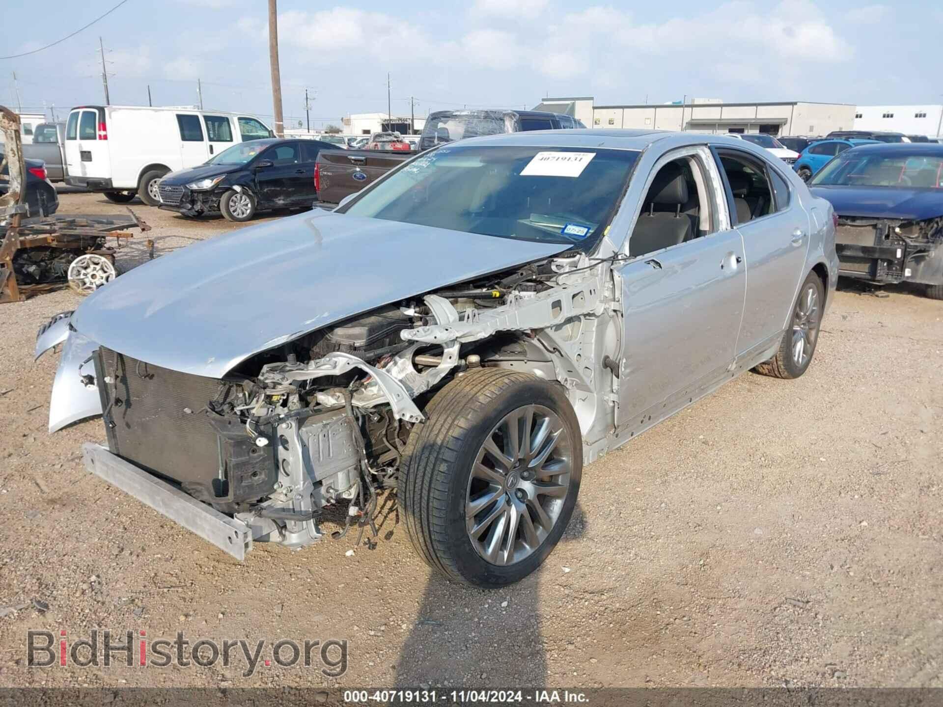 2017 LEXUS LS 460 - VIN: JTHBL5EF0H5146745 - Photo 2