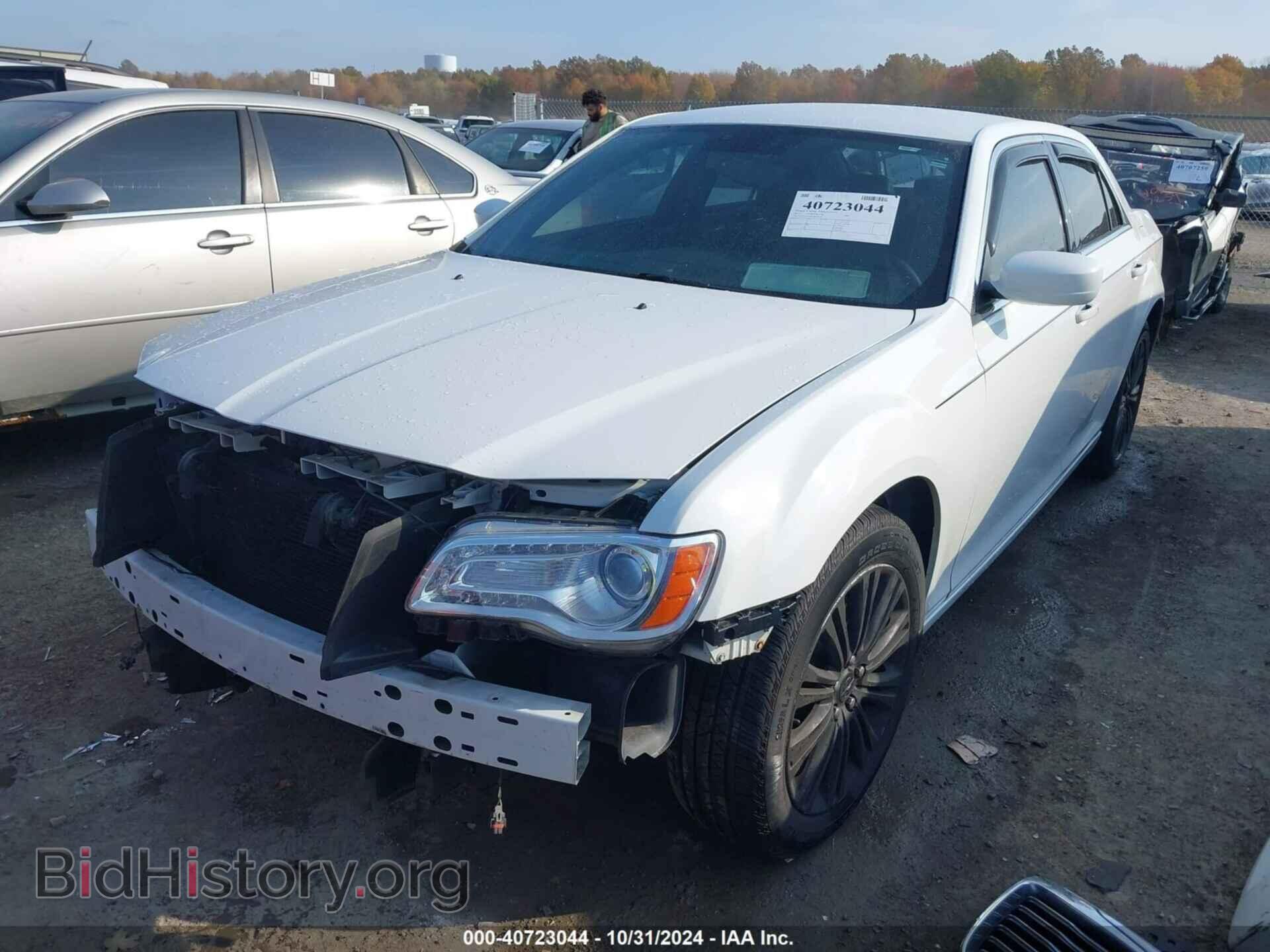 2014 CHRYSLER 300 - VIN: 2C3CCARG0EH301918 - Photo 2