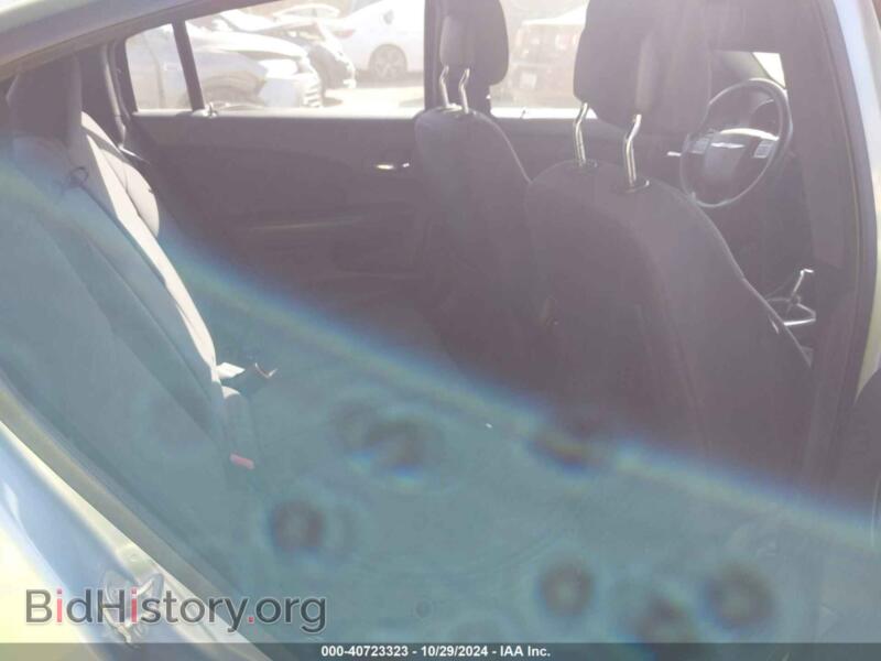 2013 Chrysler 200 (VIN 1C3CCBAB0DN733761) — photo 8 of 11