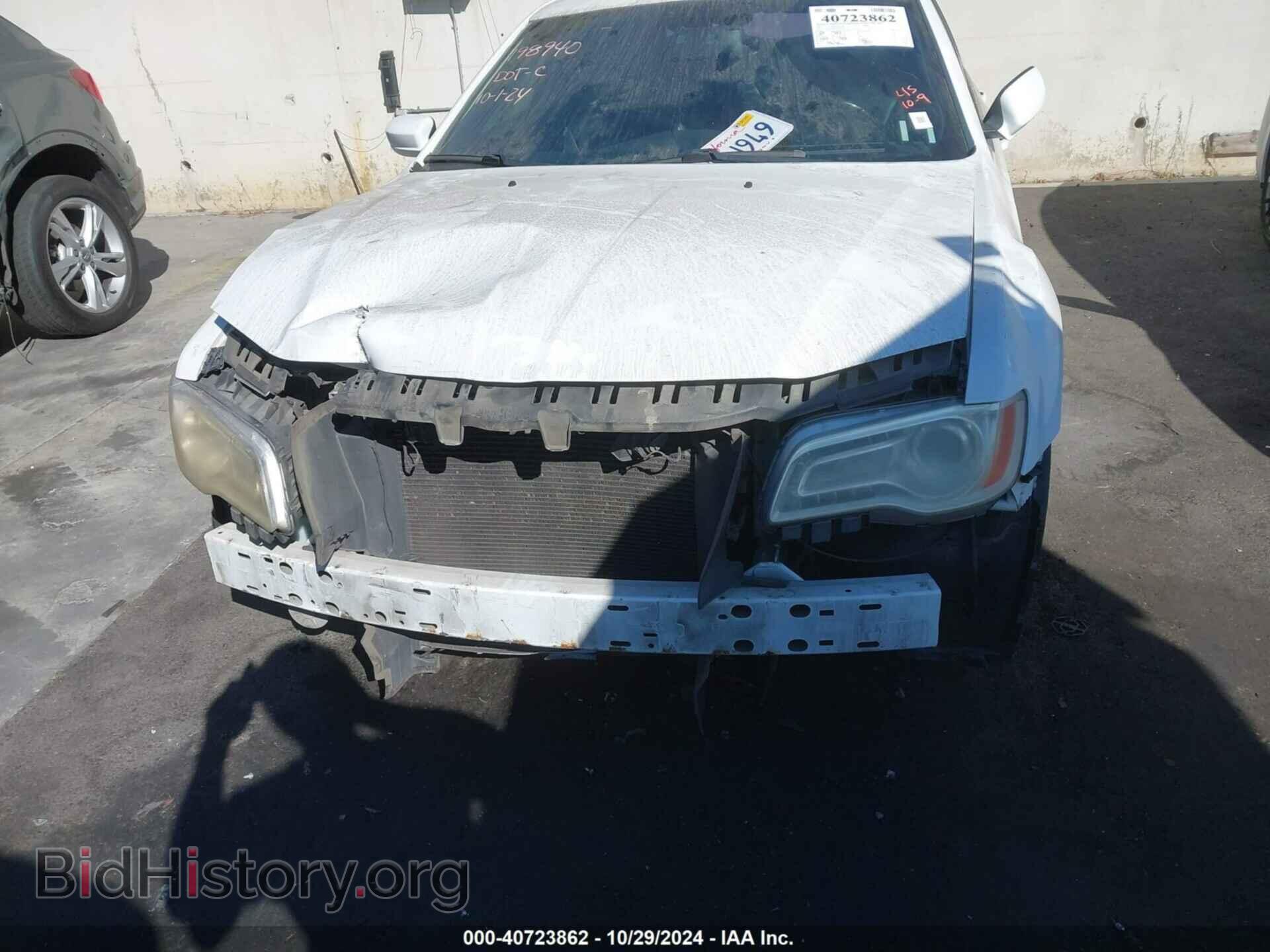2013 CHRYSLER 300 - VIN: 2C3CCAAG8DH588256 - Фото 6