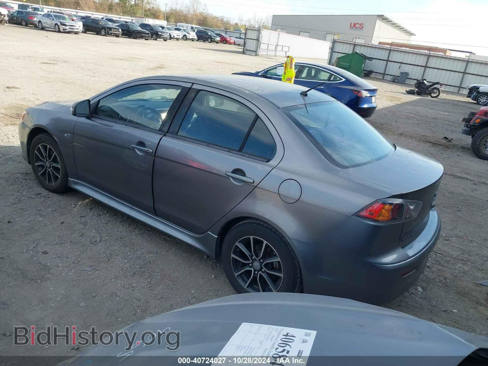 2017 MITSUBISHI LANCER - VIN: JA32U2FU8HU008109 - Фото 3