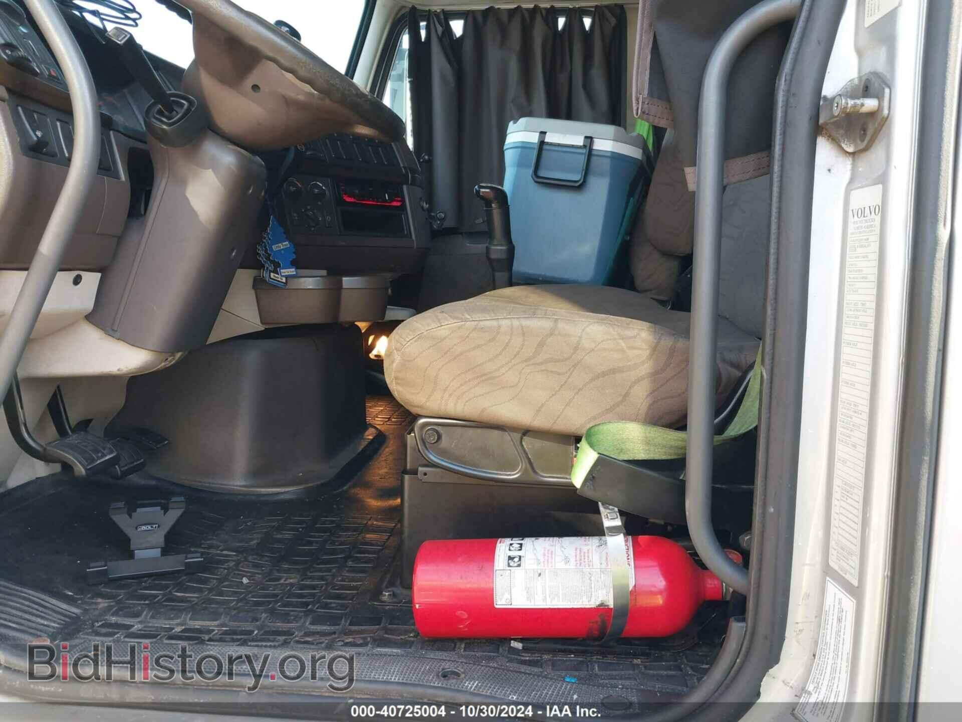 2013 VOLVO VN - VIN: 4V4NC9TG2DN136038 - Фото 7