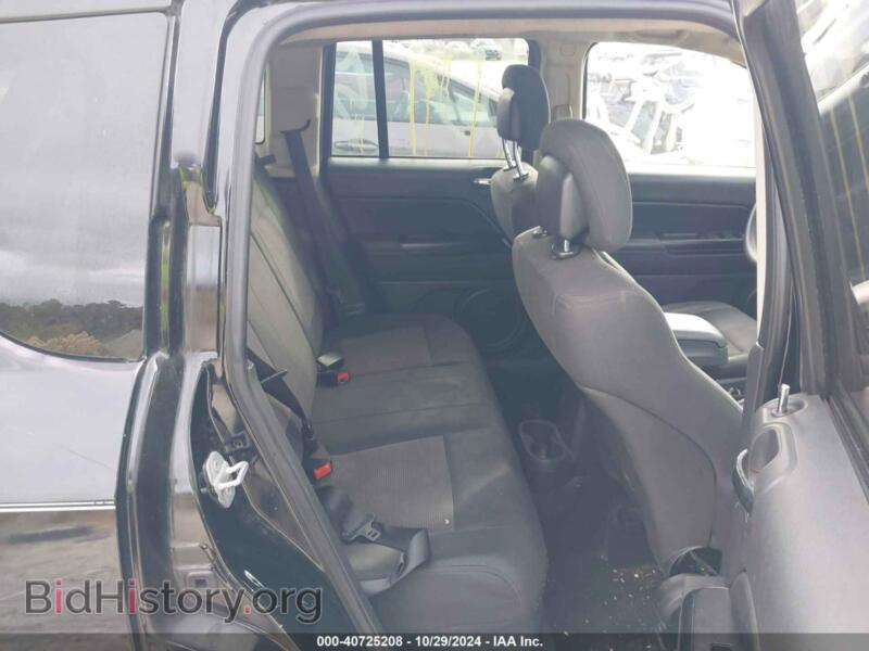 2012 Jeep COMPASS (VIN 1C4NJCBBXCD579918) — фото 8 из 12