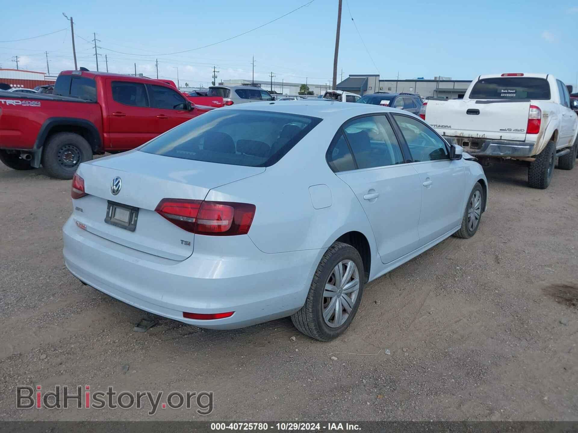 2017 VOLKSWAGEN JETTA - VIN: 3VW2B7AJ9HM381789 - Фото 4
