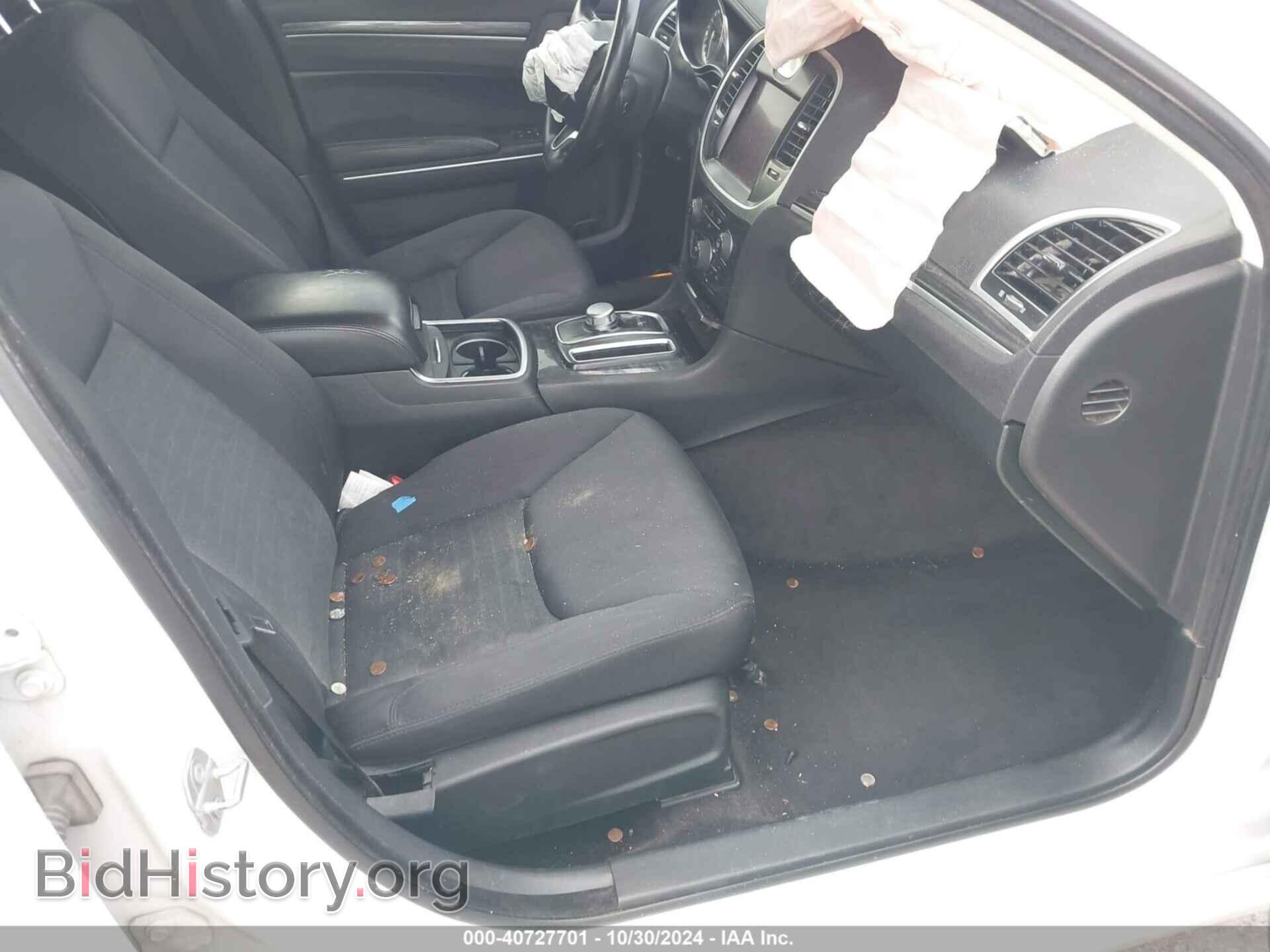 2018 CHRYSLER 300 - VIN: 2C3CCAAG4JH308604 - Фото 5