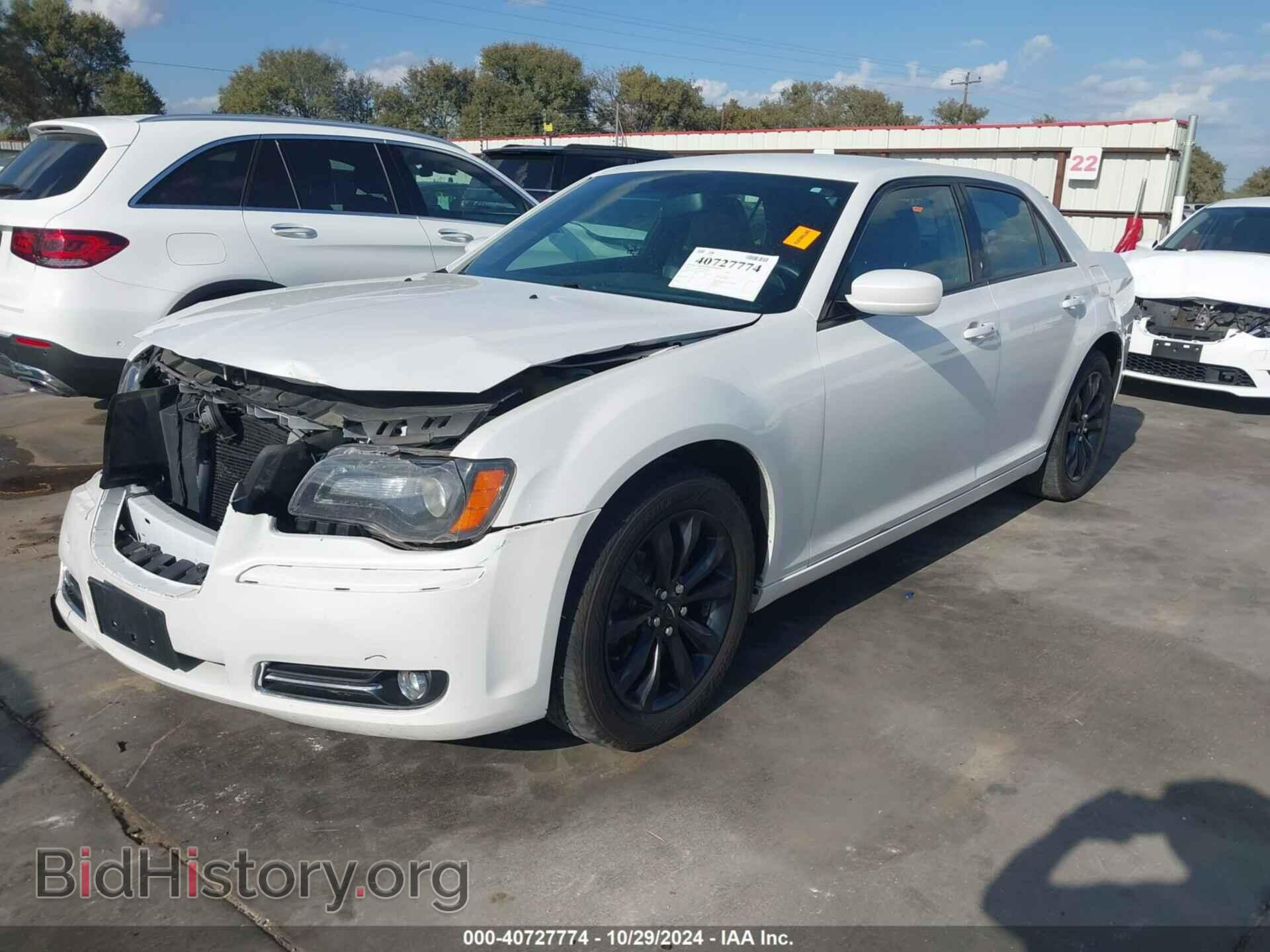 2014 CHRYSLER 300 - VIN: 2C3CCAGG1EH383564 - Фото 2