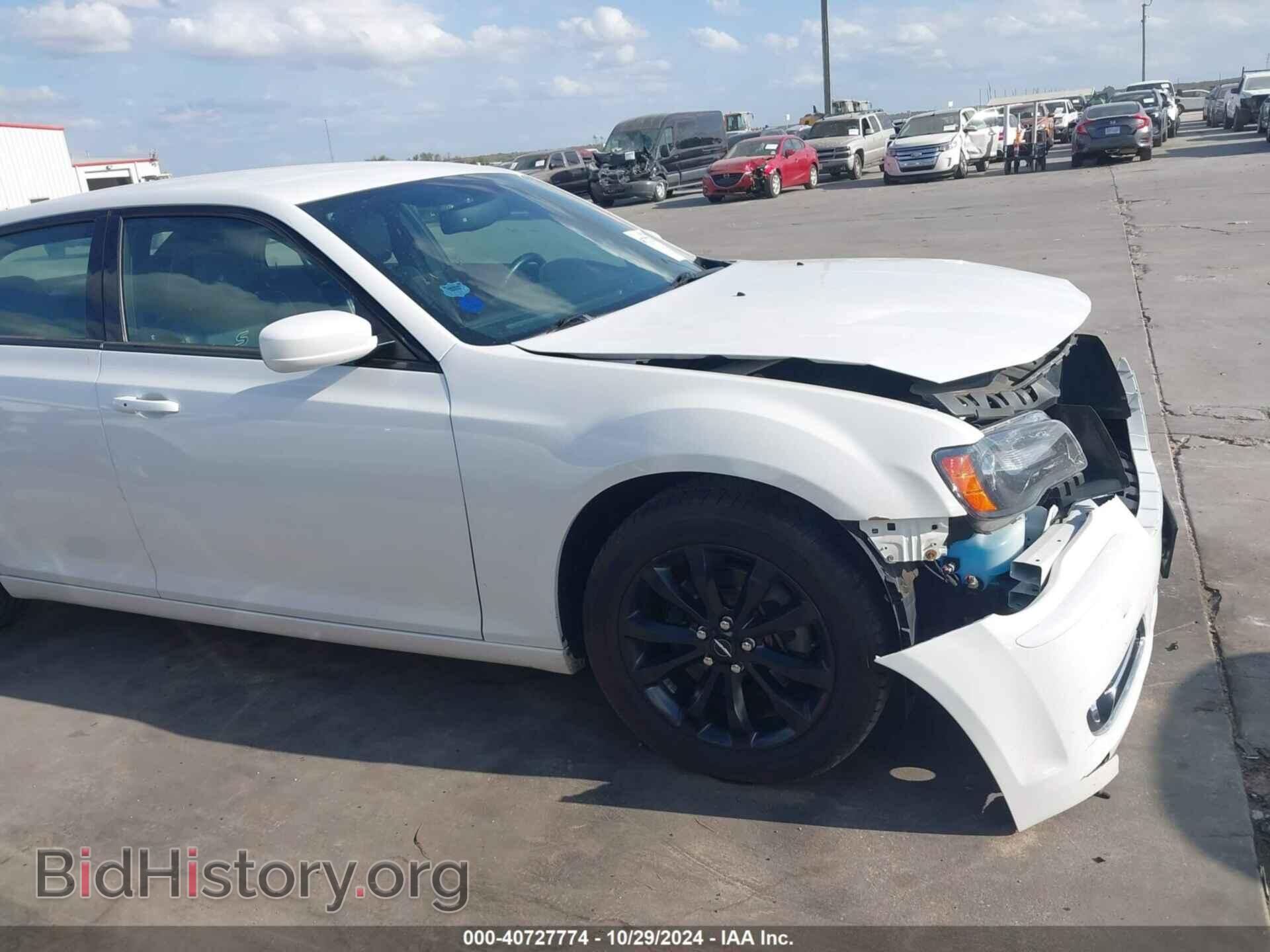 2014 CHRYSLER 300 - VIN: 2C3CCAGG1EH383564 - Фото 19
