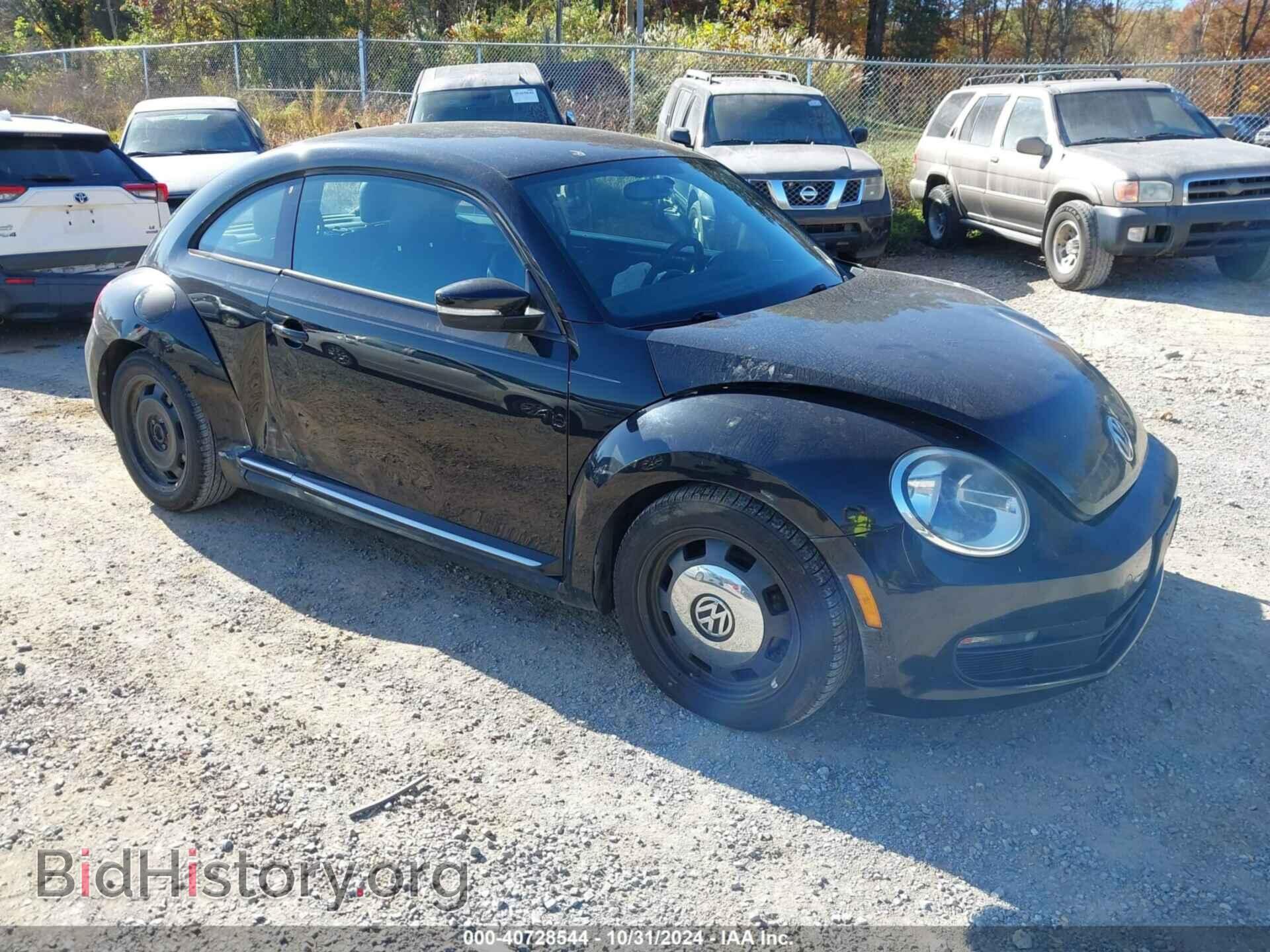 Photo 3VWJP7AT5CM623548 - VOLKSWAGEN BEETLE 2012