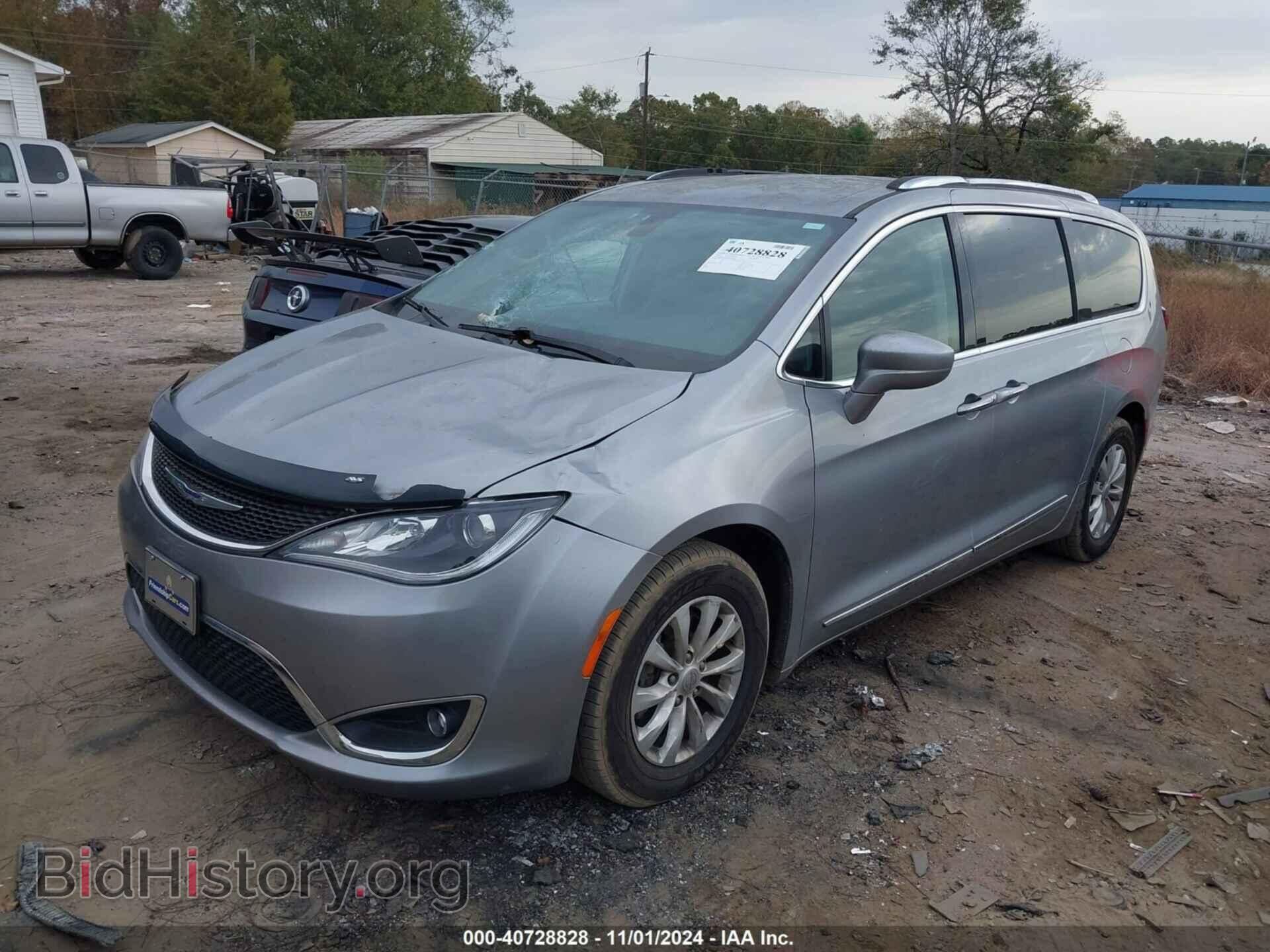 2019 CHRYSLER PACIFICA - VIN: 2C4RC1BG3KR559906 - Фото 2