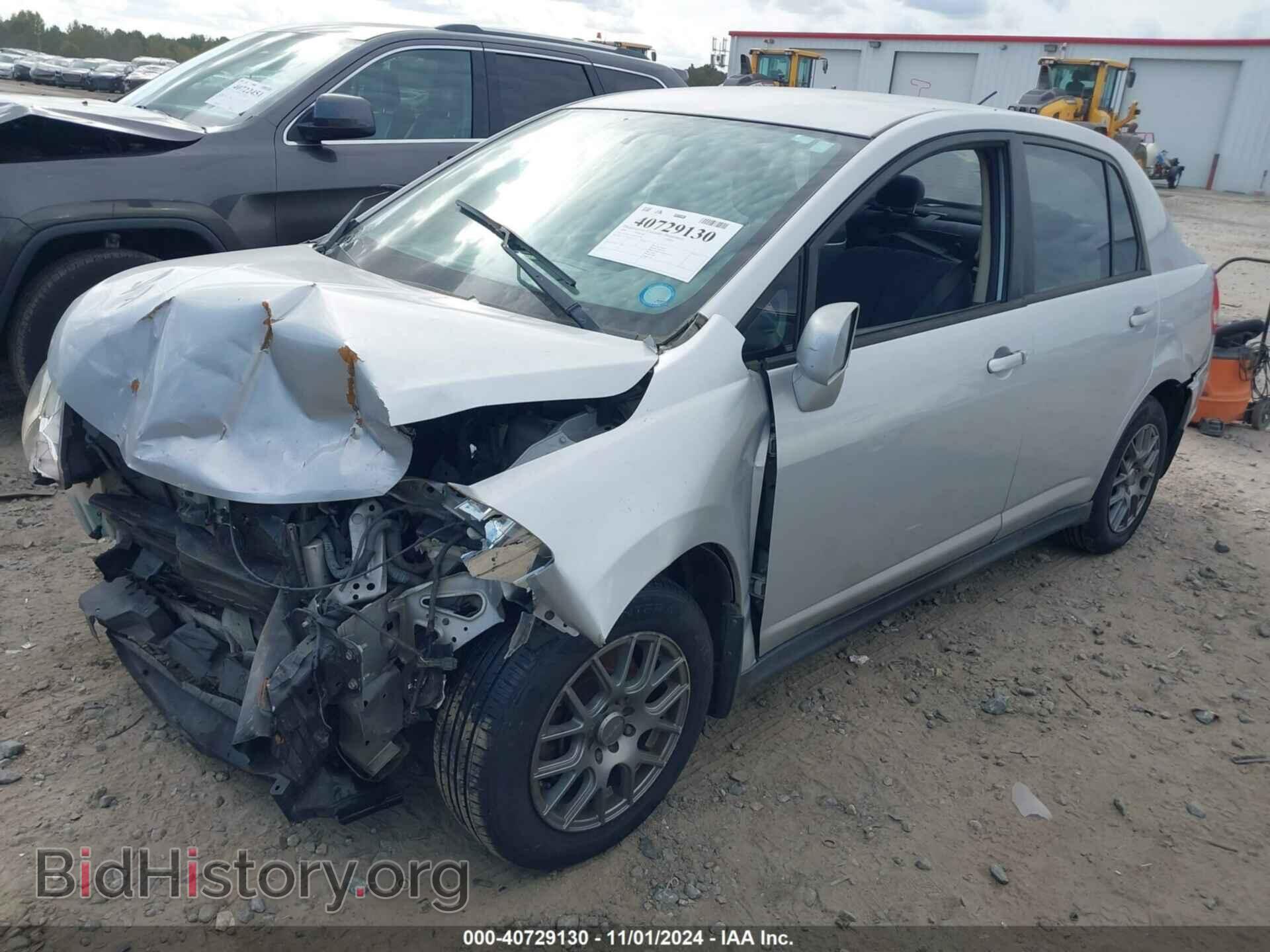 2009 NISSAN VERSA - VIN: 3N1BC11E69L453090 - Фото 2