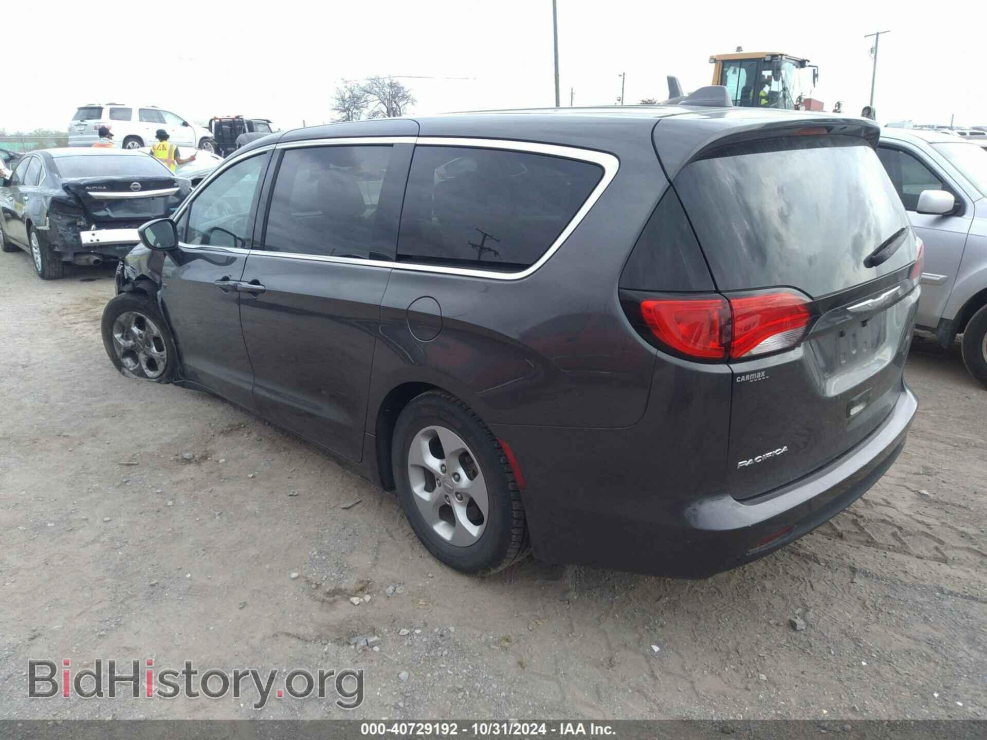 2017 CHRYSLER PACIFICA - VIN: 2C4RC1CGXHR608672 - Фото 3