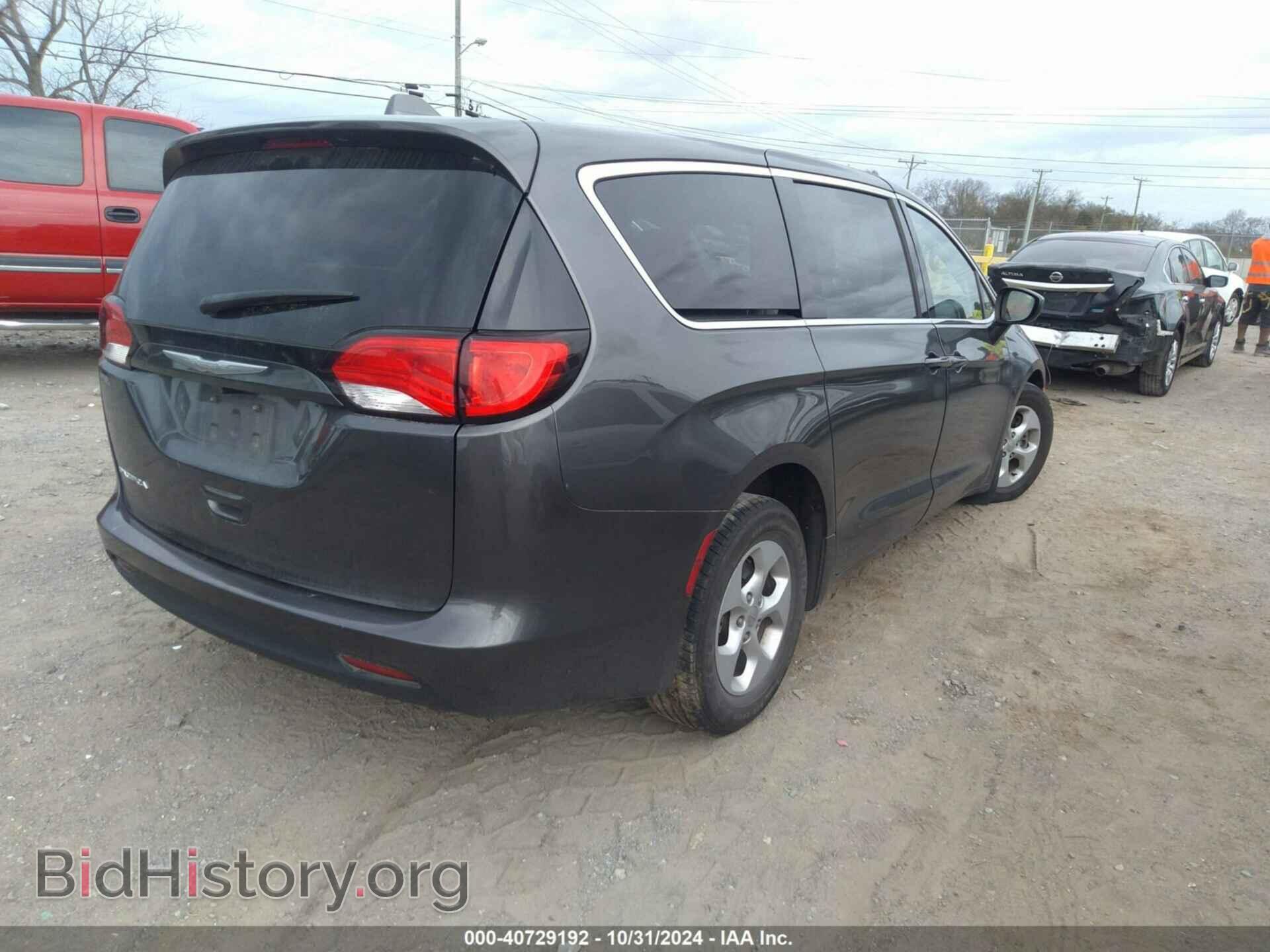 2017 CHRYSLER PACIFICA - VIN: 2C4RC1CGXHR608672 - Фото 4