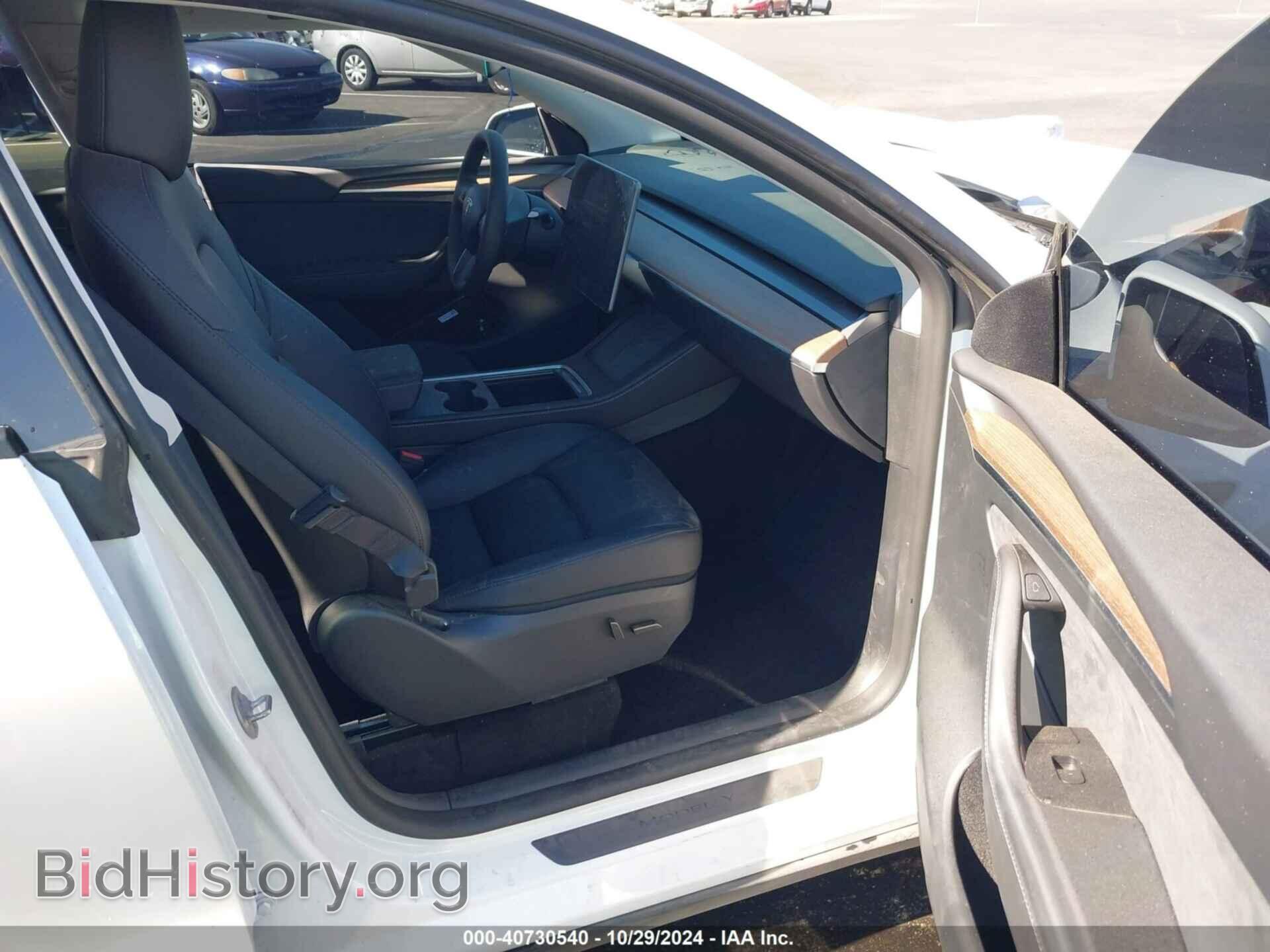 2024 TESLA MODEL Y - VIN: 7SAYGDEF2RF057773 - Фото 5