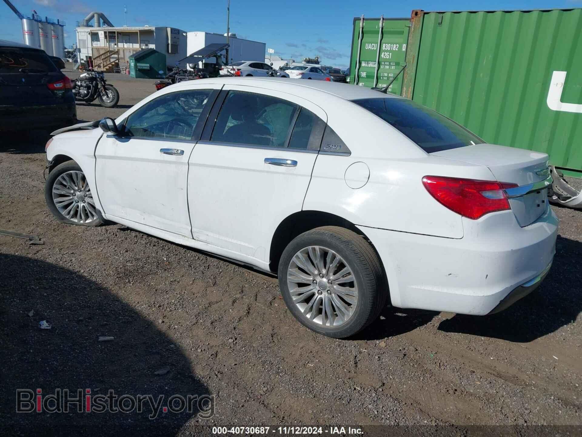 2012 CHRYSLER 200 - VIN: 1C3CCBCB3CN267934 - Фото 3