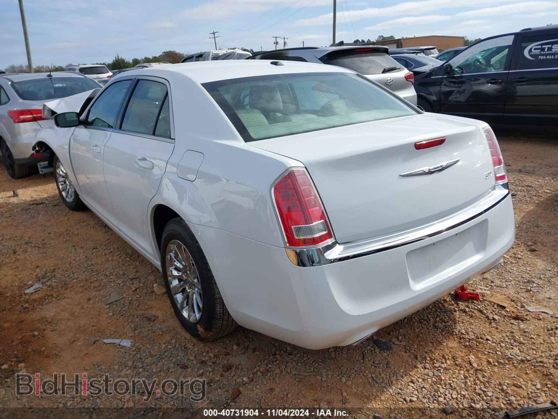 2014 CHRYSLER 300 - VIN: 2C3CCAAG2EH378866 - Фото 3