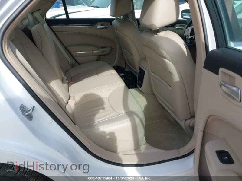 2014 Chrysler 300 (VIN 2C3CCAAG2EH378866) — photo 8 of 16