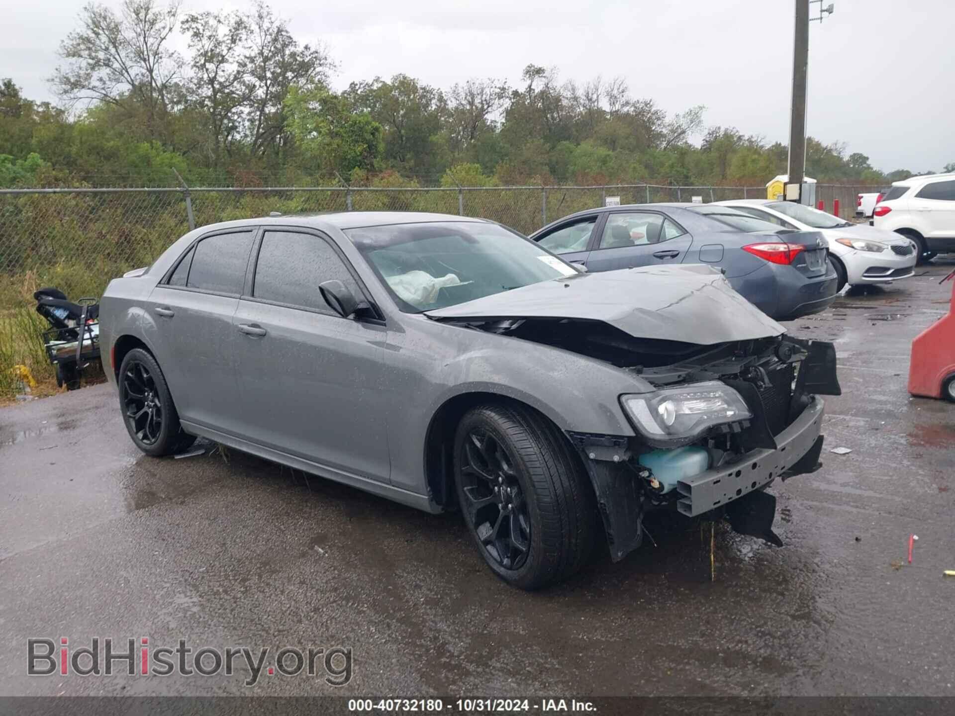 Фотография 2C3CCABG7KH722413 - CHRYSLER 300 2019
