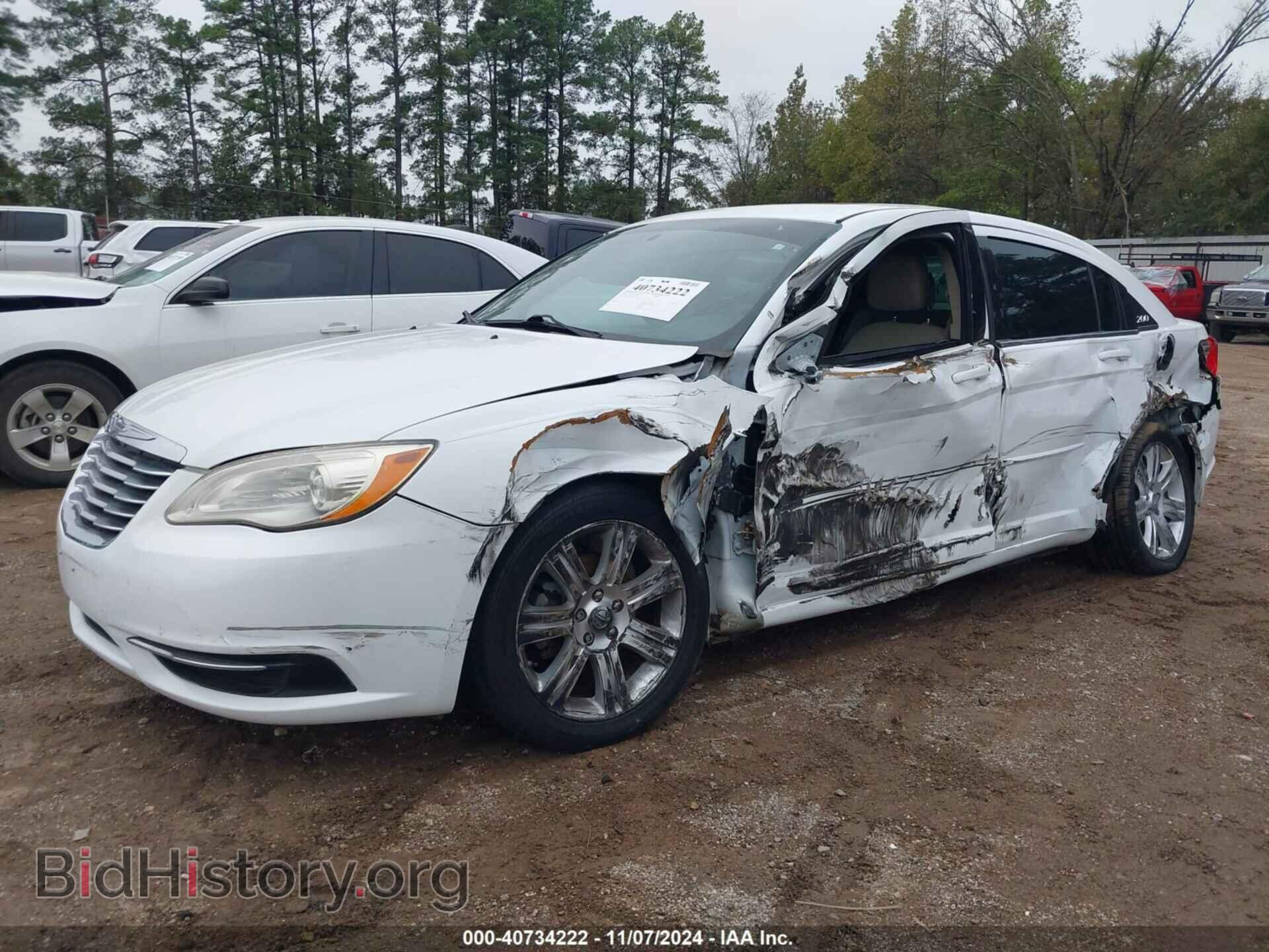 2013 CHRYSLER 200 - VIN: 1C3CCBBB3DN713700 - Фото 2