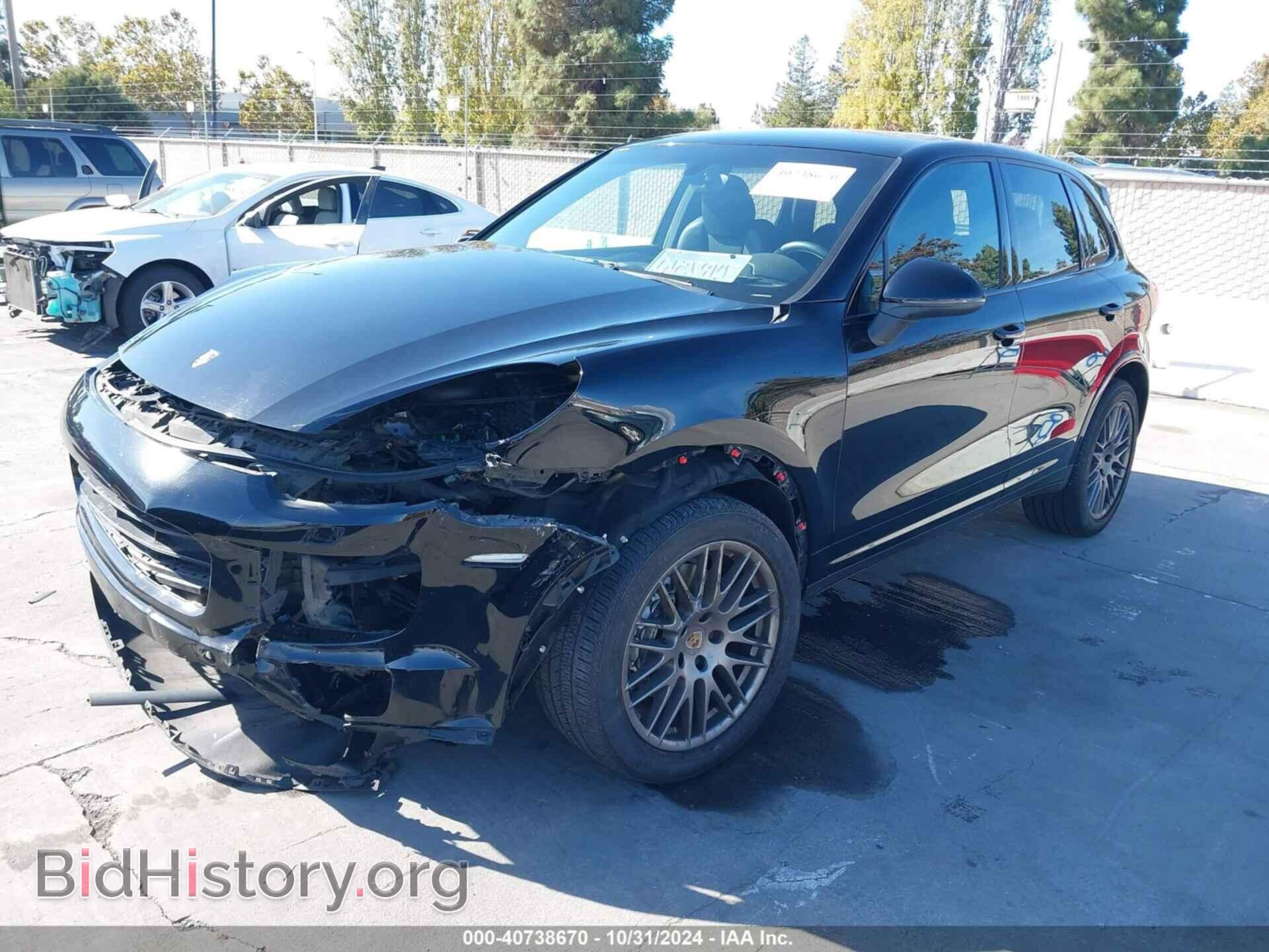 2017 PORSCHE CAYENNE - VIN: WP1AA2A28HKA83737 - Фото 2