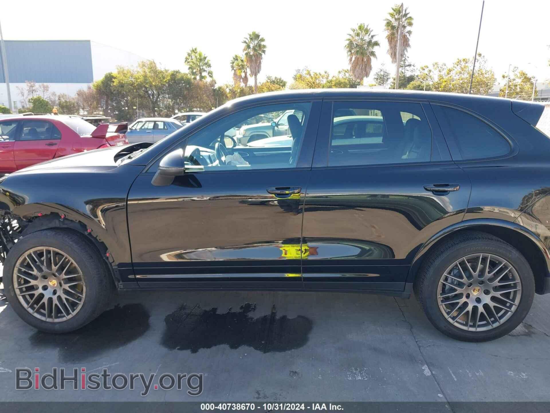 2017 PORSCHE CAYENNE - VIN: WP1AA2A28HKA83737 - Фото 14