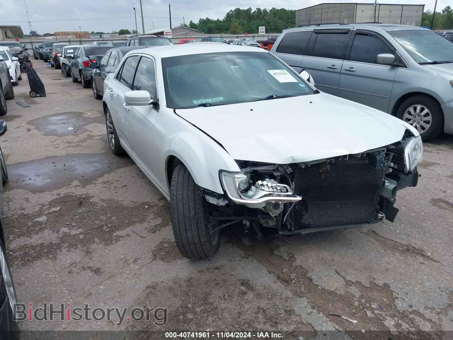 Фотография 2C3CCAAG9KH548152 - CHRYSLER 300 2019