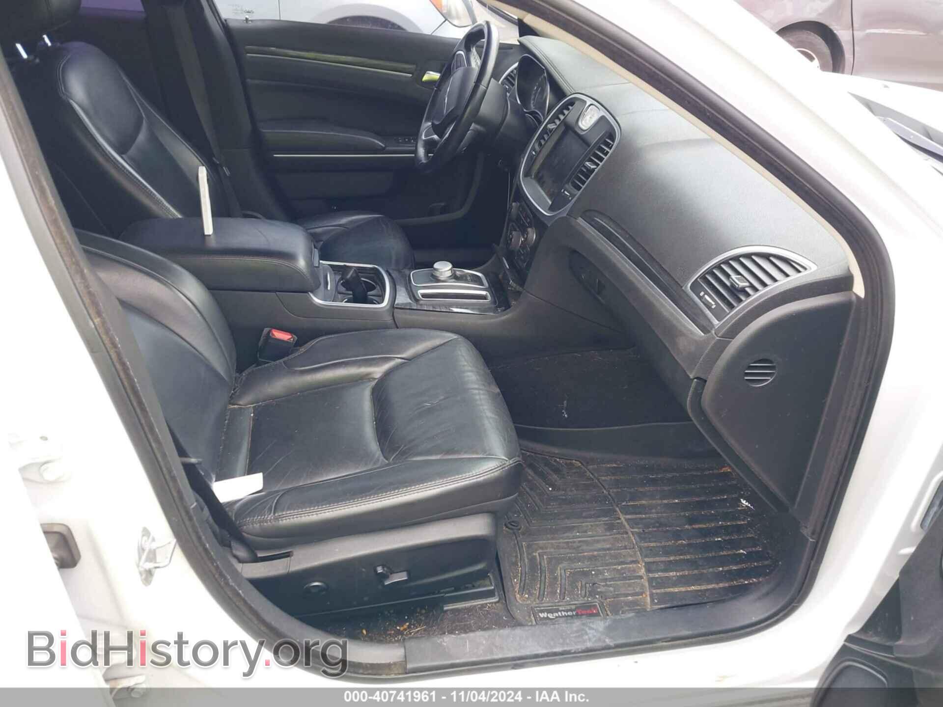 2019 CHRYSLER 300 - VIN: 2C3CCAAG9KH548152 - Фото 5