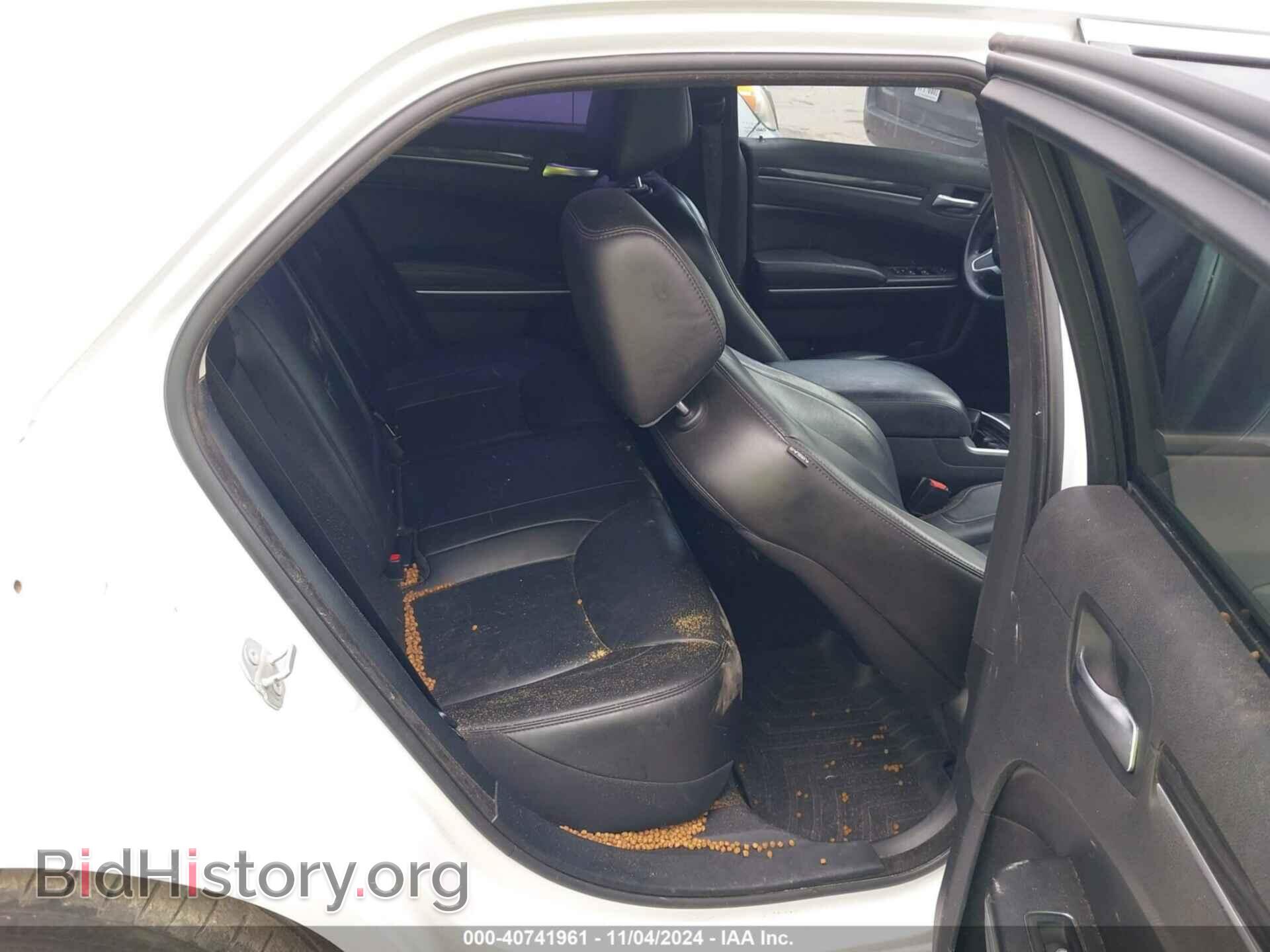 2019 CHRYSLER 300 - VIN: 2C3CCAAG9KH548152 - Фото 8