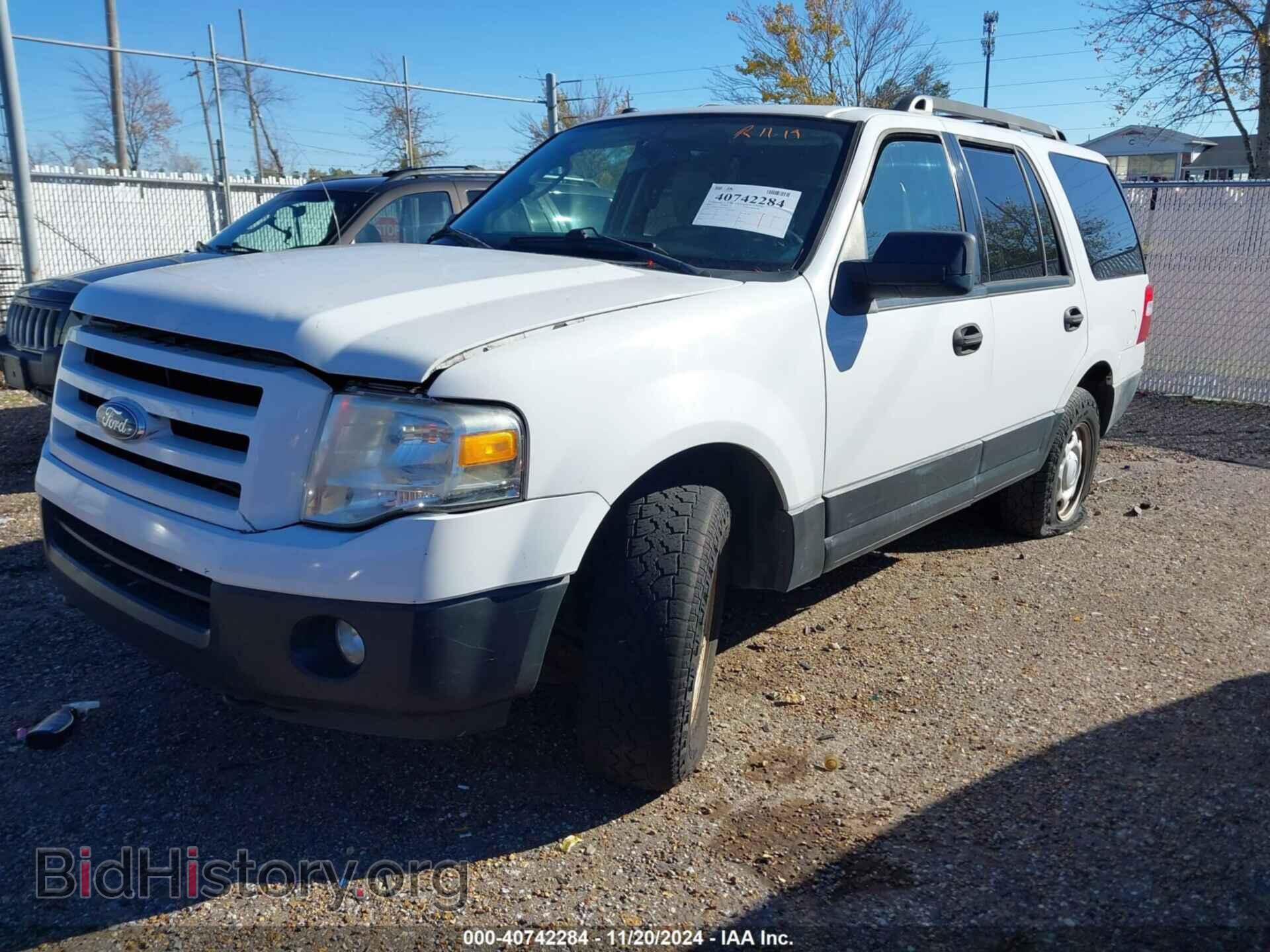 2011 FORD EXPEDITION - VIN: 1FMJU1G54BEF52232 - Фото 2