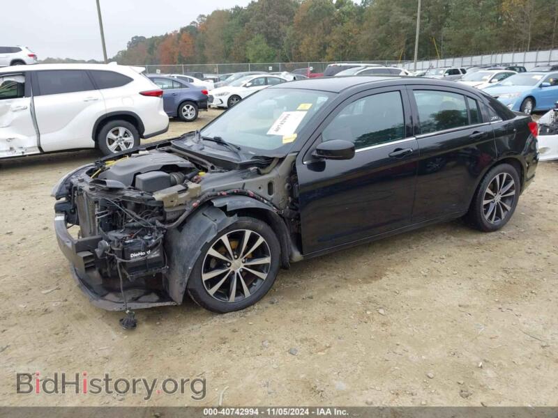 2013 Chrysler 200 (VIN 1C3CCBBG8DN723912) — photo 2 of 16