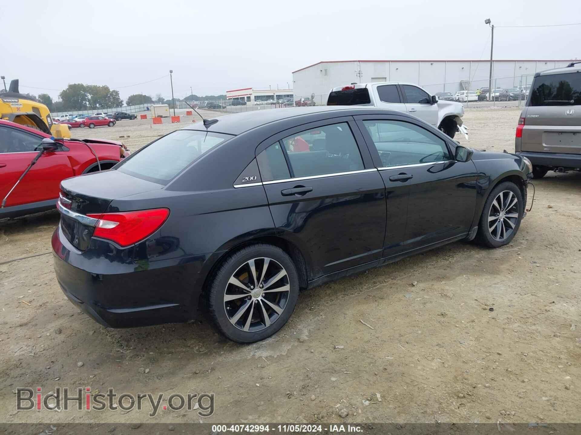 2013 CHRYSLER 200 - VIN: 1C3CCBBG8DN723912 - Фото 4