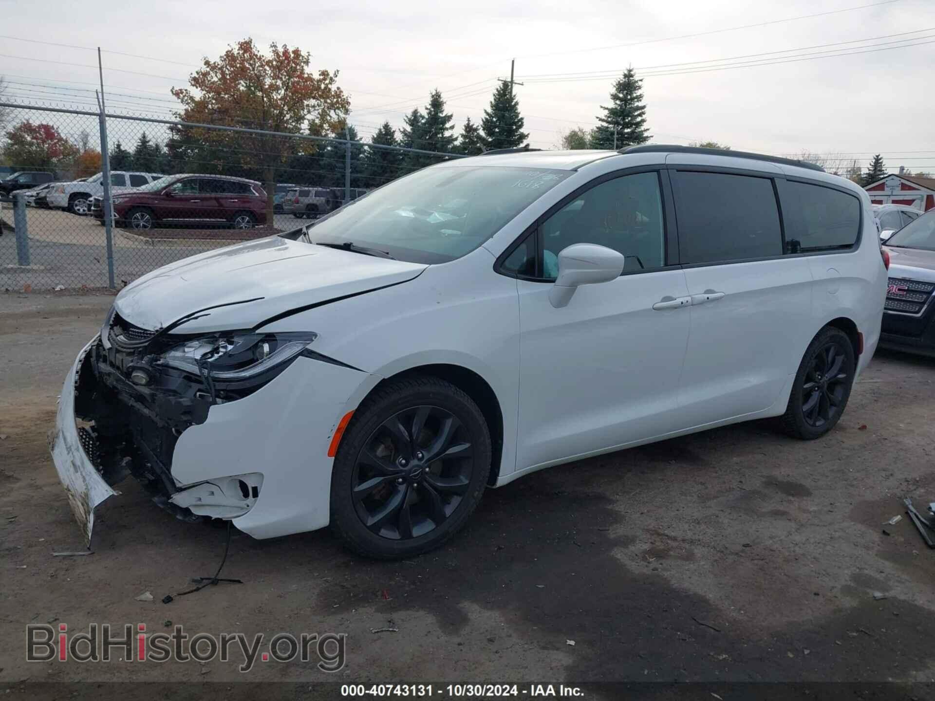 2018 CHRYSLER PACIFICA - VIN: 2C4RC1EG6JR261618 - Фото 2