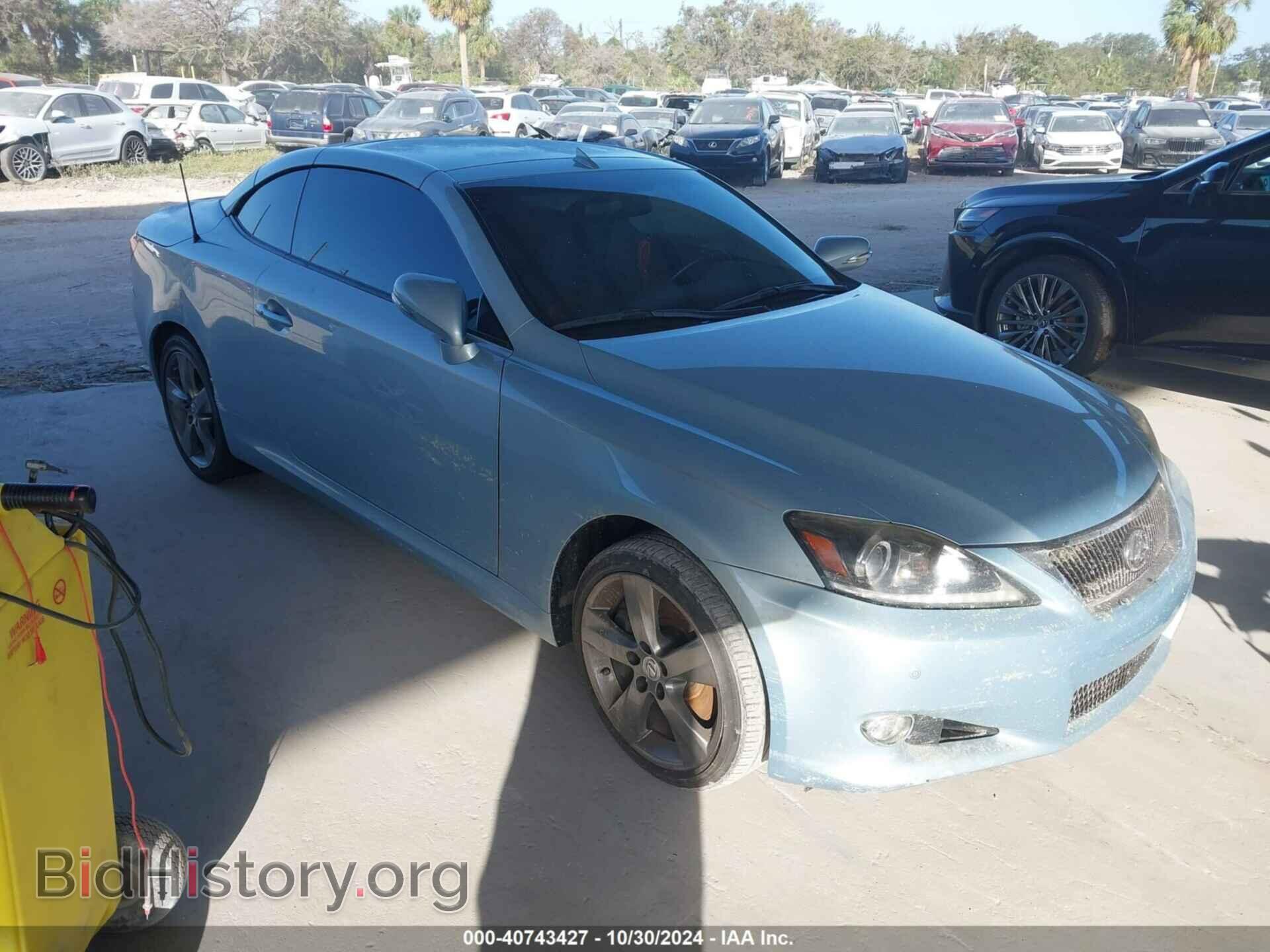 Photo JTHFE2C23B2506139 - LEXUS IS 350C 2011