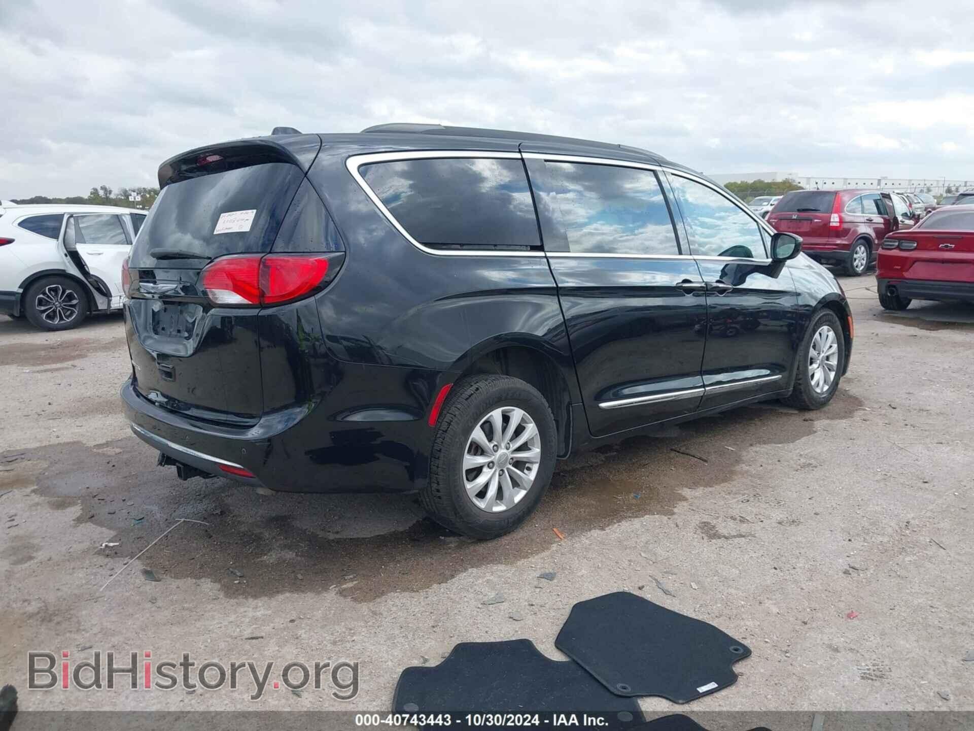 2017 CHRYSLER PACIFICA - VIN: 2C4RC1BG9HR752179 - Фото 4