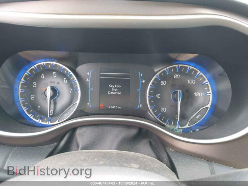 2017 Chrysler PACIFICA (VIN 2C4RC1BG9HR752179) — фото 7 из 16