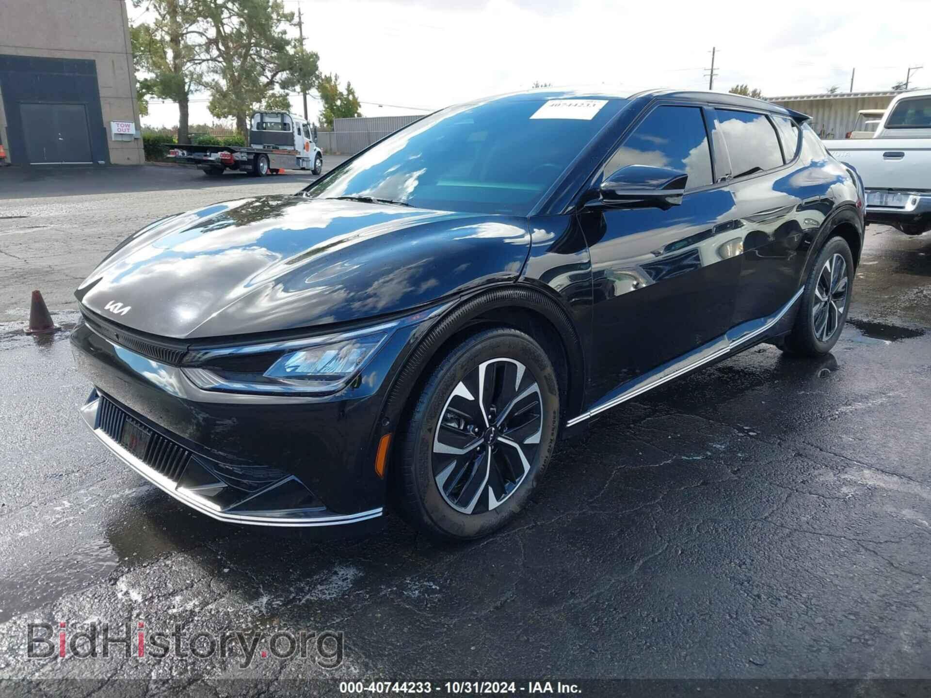 2022 KIA EV6 - VIN: KNDC3DLC2N5078680 - Photo 2