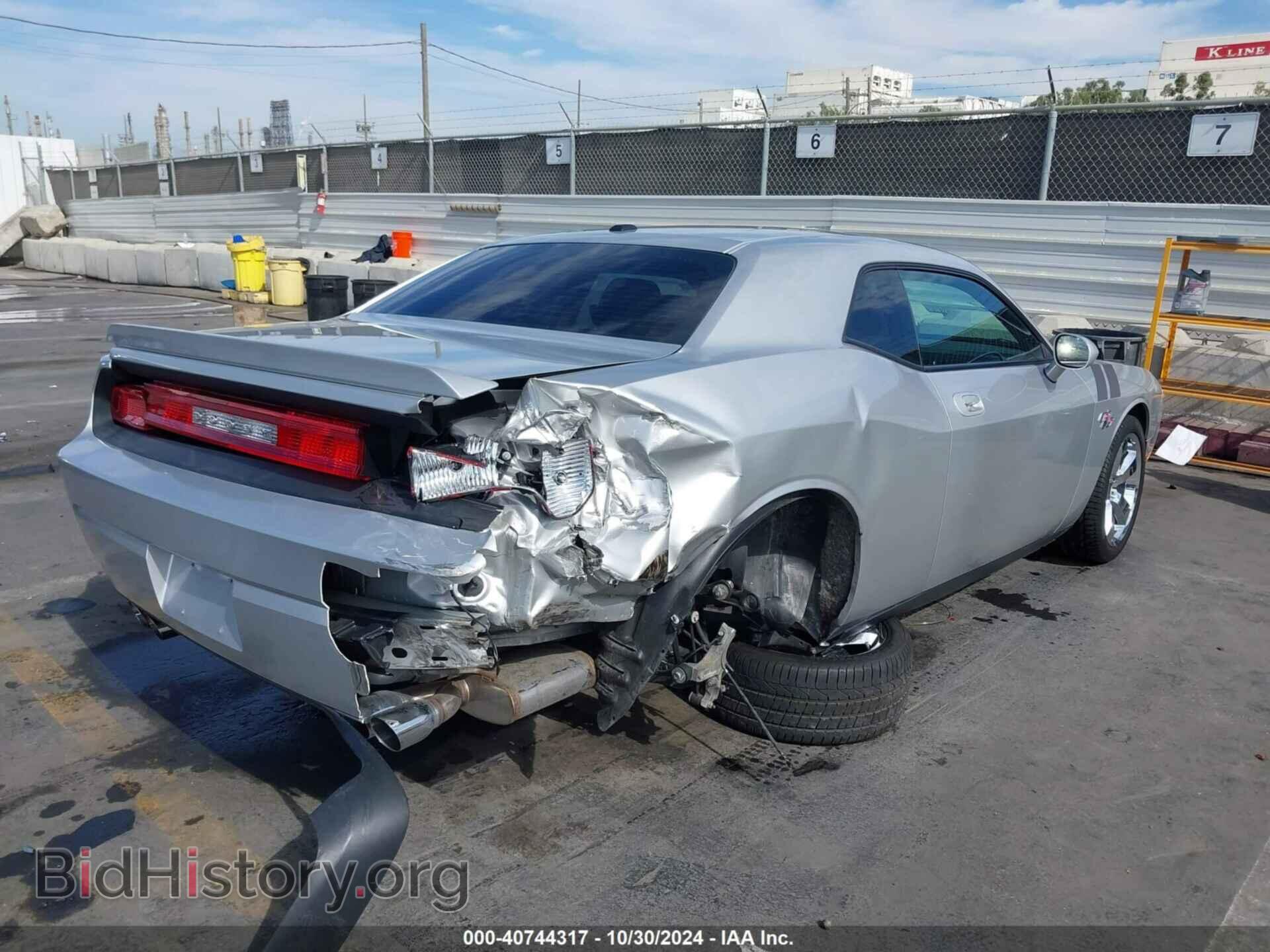 2010 DODGE CHALLENGER - VIN: 2B3CJ5DTXAH296882 - Photo 4