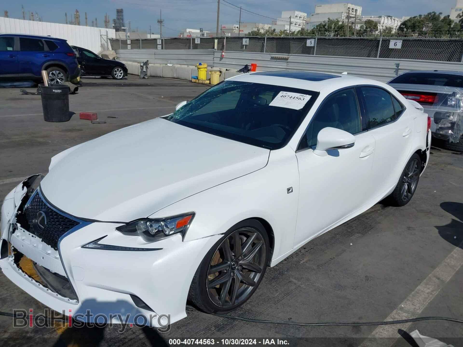 2016 LEXUS IS 200T - VIN: JTHBA1D21G5016274 - Фото 2