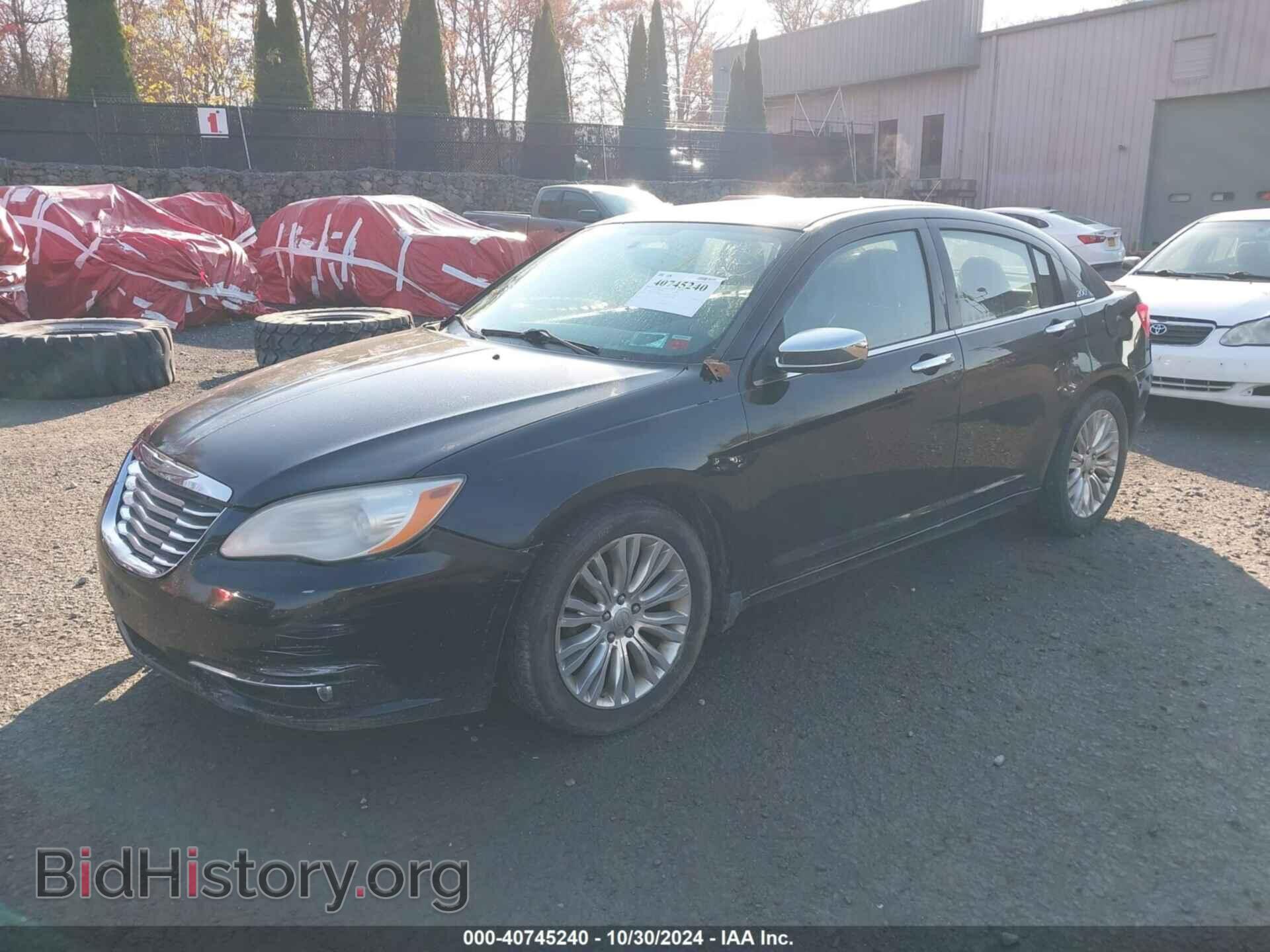 2012 CHRYSLER 200 - VIN: 1C3CCBCG5CN164820 - Фото 2