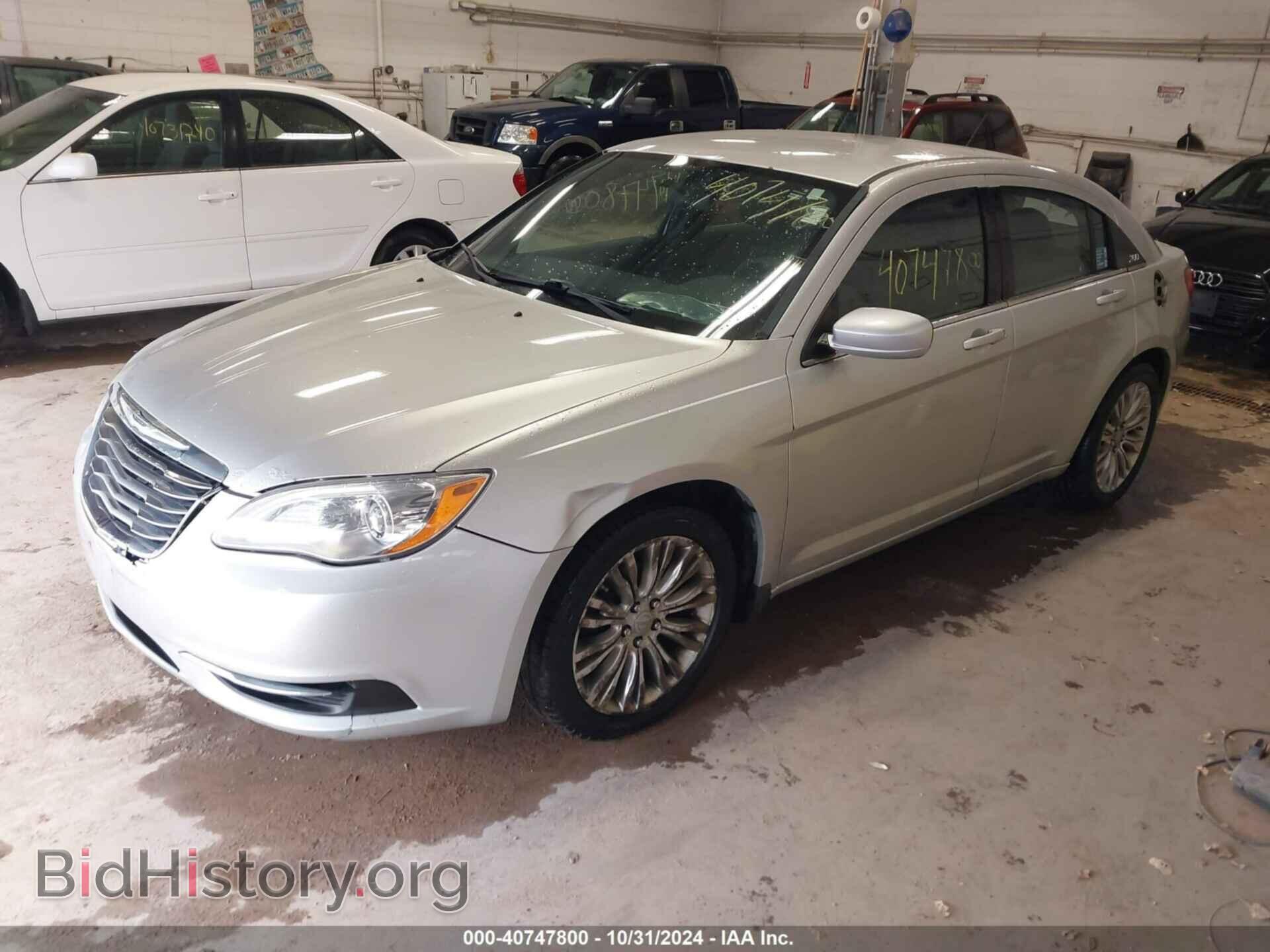 2012 CHRYSLER 200 - VIN: 1C3CCBABXCN282286 - Photo 2