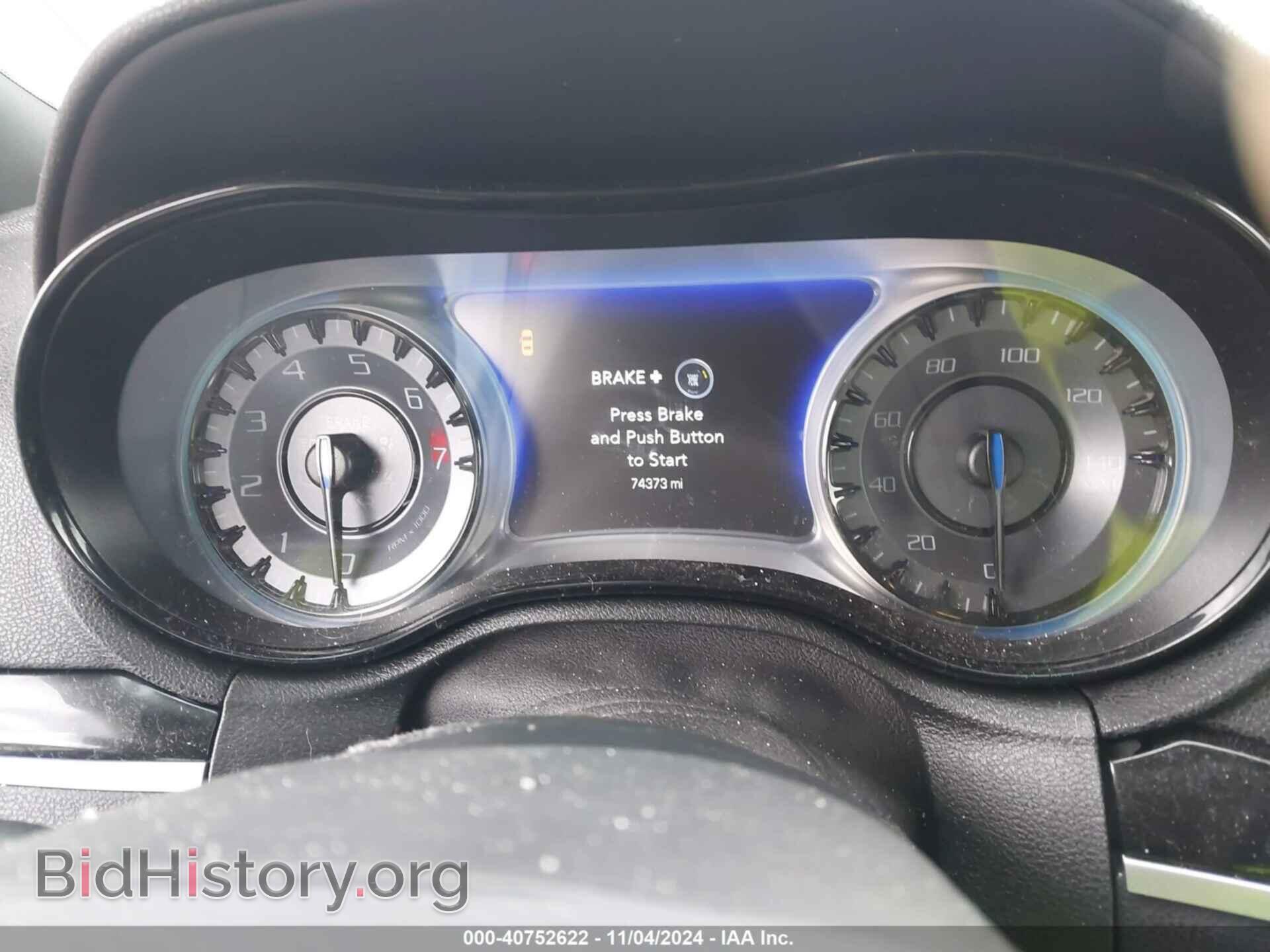 2018 CHRYSLER 300 - VIN: 2C3CCAGG7JH212666 - Фото 15