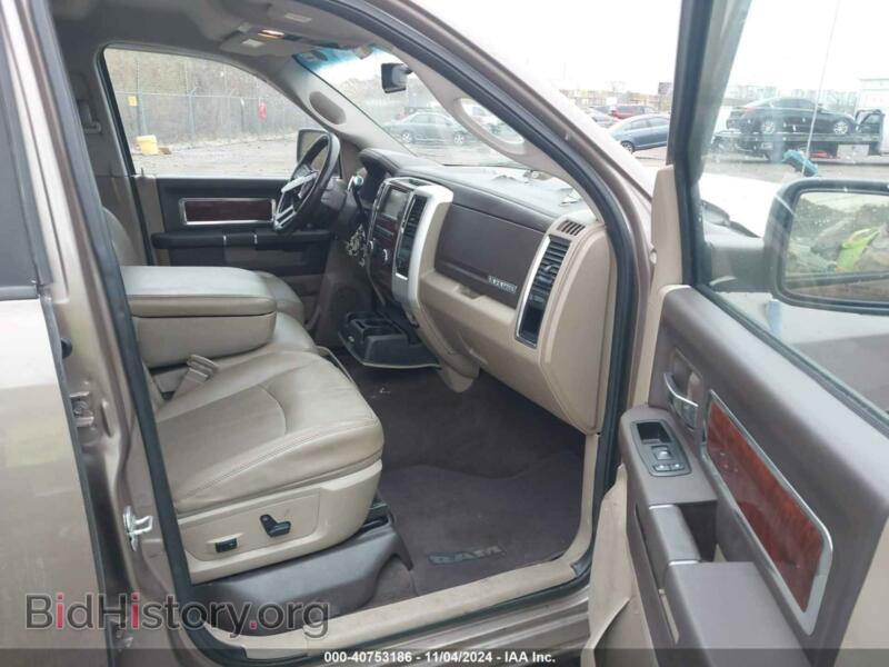 2010 Dodge RAM 1500 (VIN 1D7RB1CT7AS245189) — фото 5 из 18