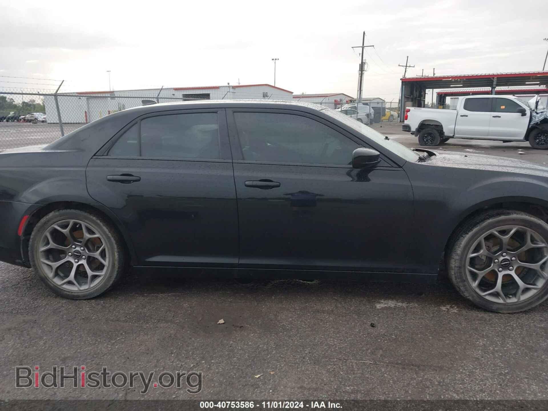 2016 CHRYSLER 300 - VIN: 2C3CCABGXGH295204 - Фото 12