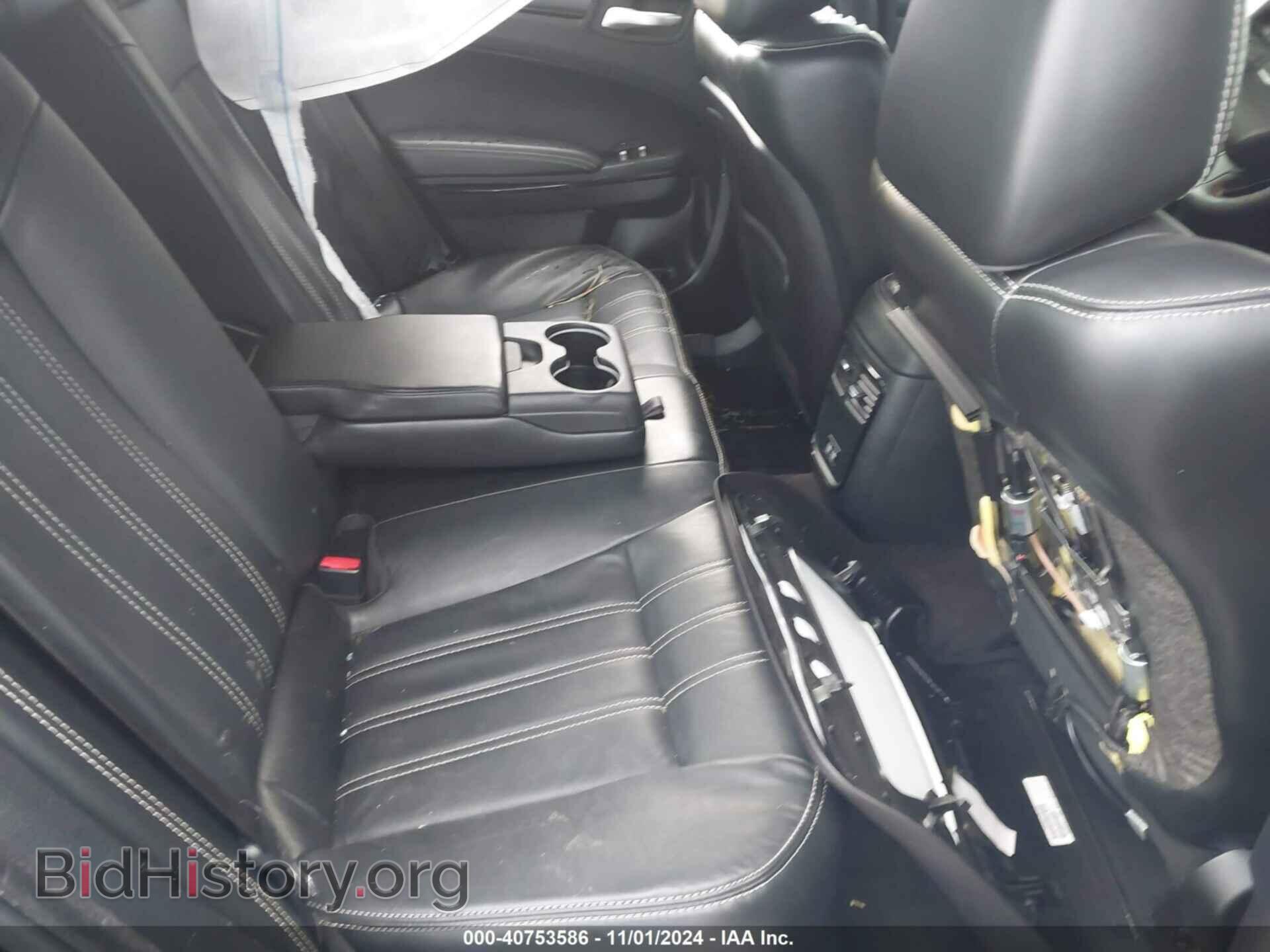 2016 CHRYSLER 300 - VIN: 2C3CCABGXGH295204 - Фото 8